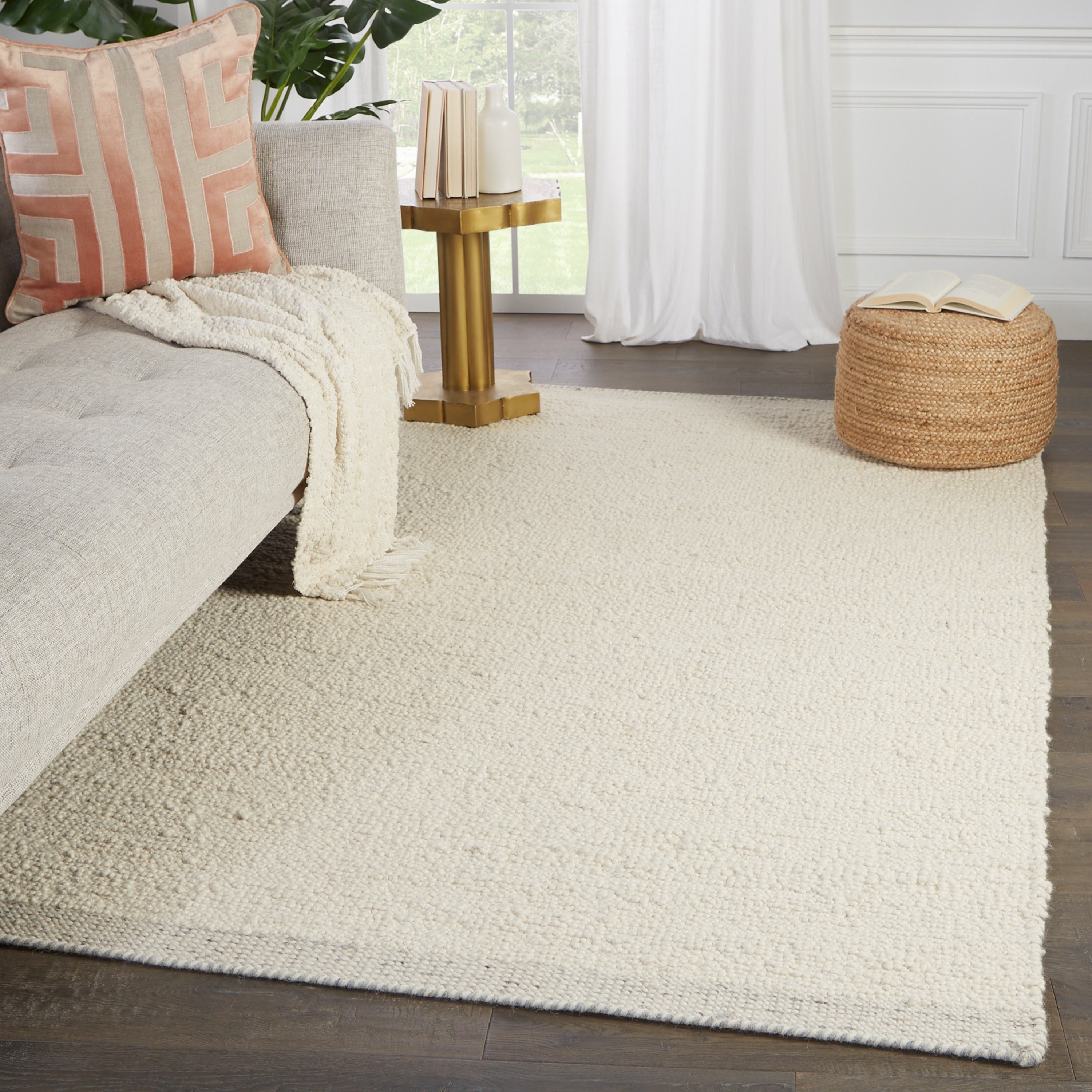 Jayda Handmade Solid Cream Light Gray Area Rug