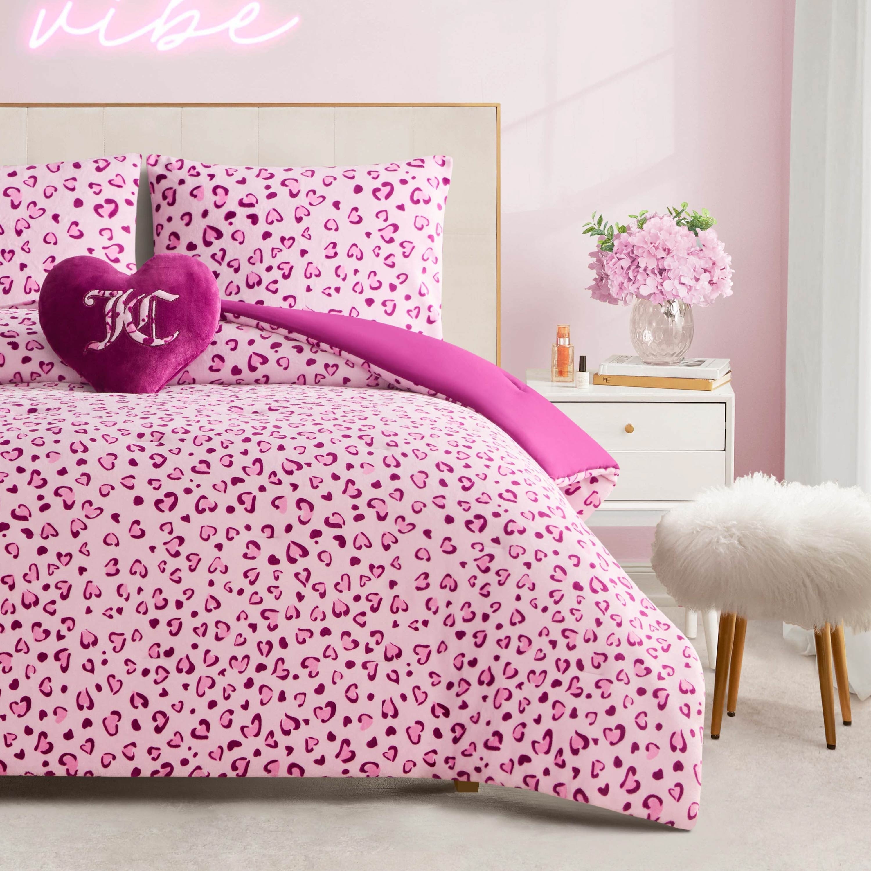 Juicy Couture Plush Leopard Hearts Comforter Sets