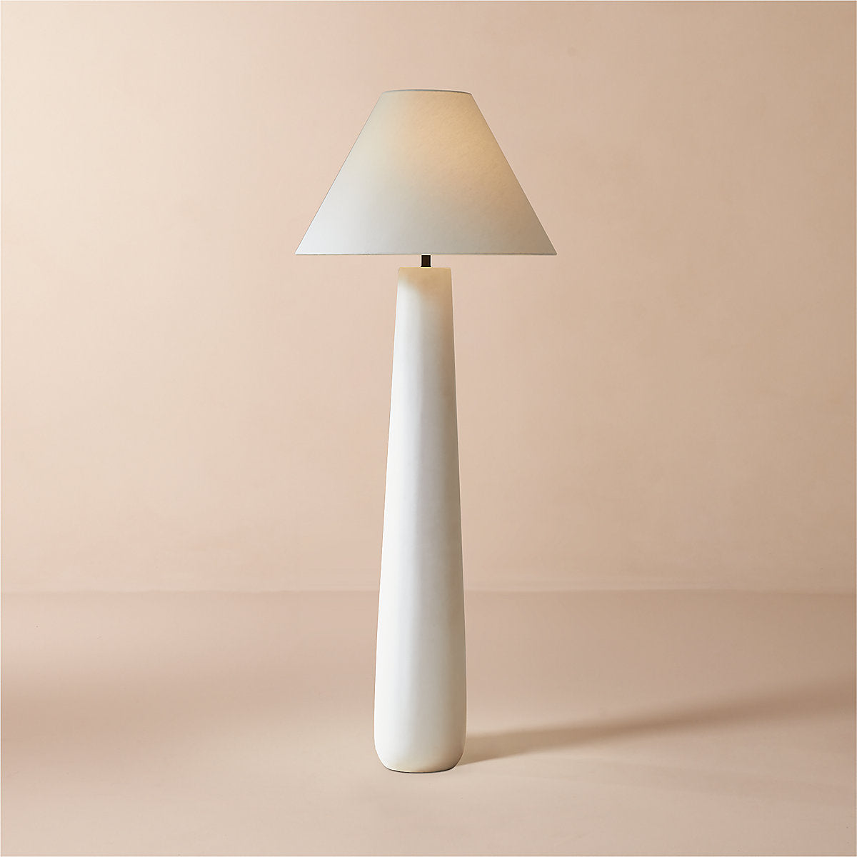 Polar White Cement Table Lamp