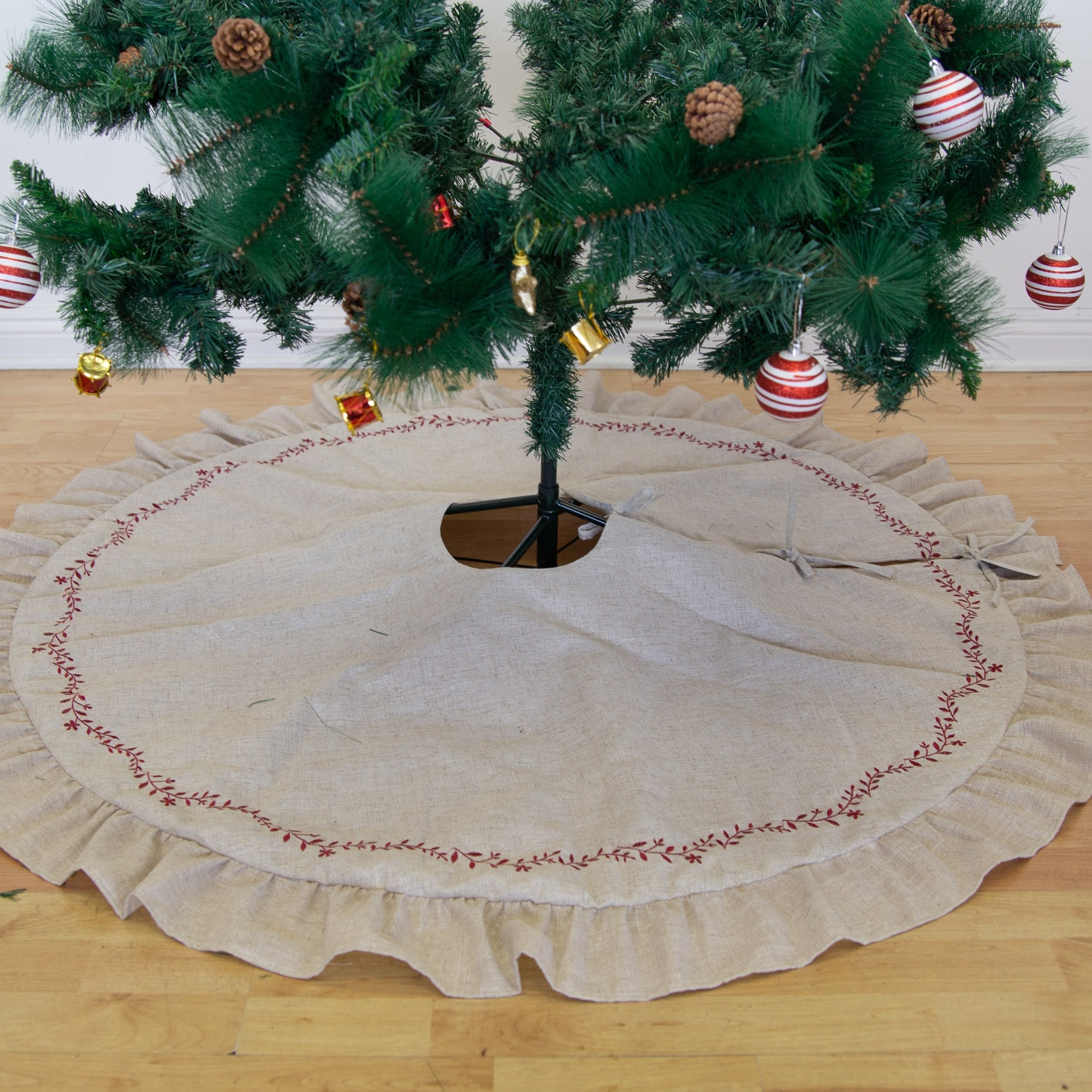 Kalen Polyester With Embroidery 56 Round Christmas Tree Skirt