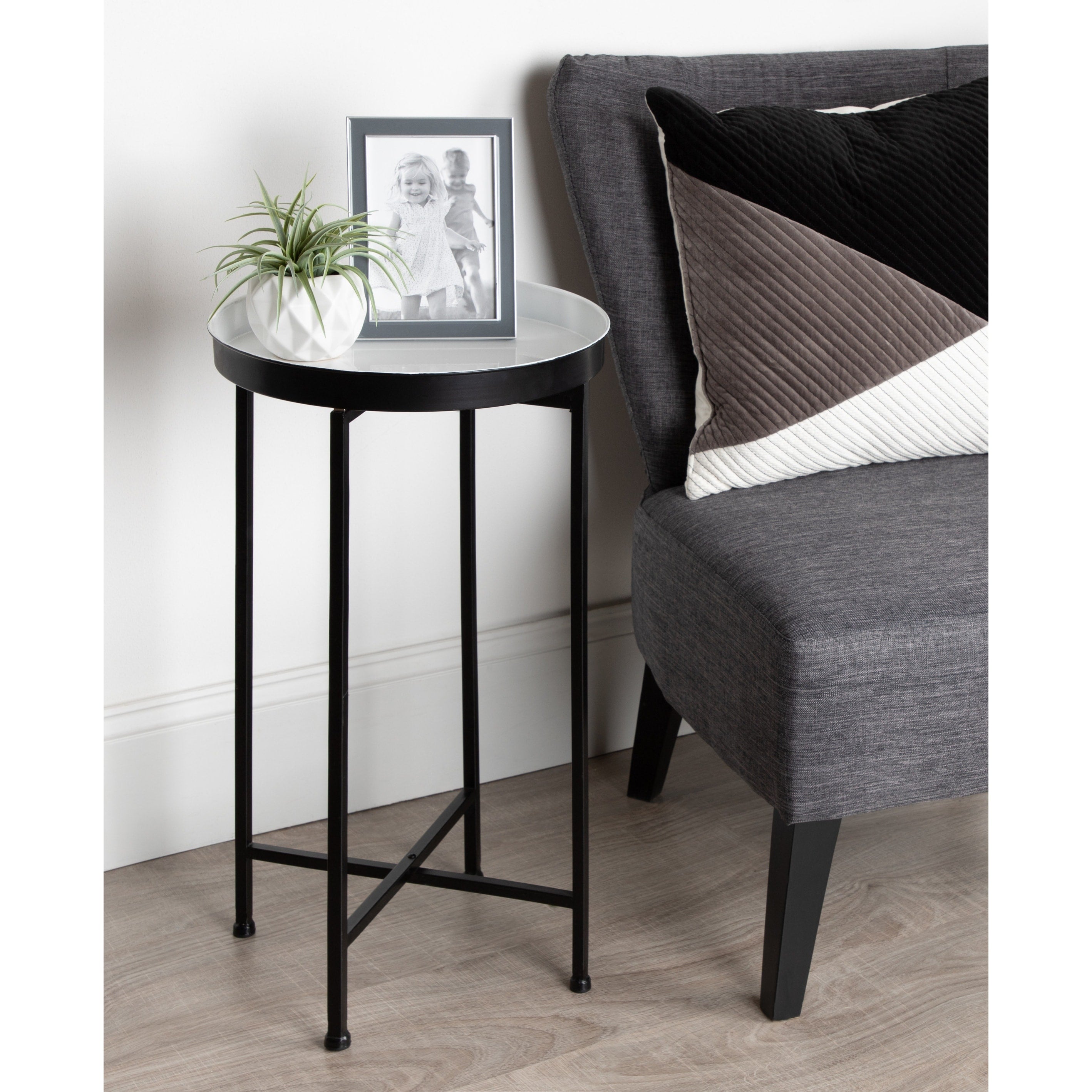 Kate And Laurel Celia Round Foldable Tray Accent Table