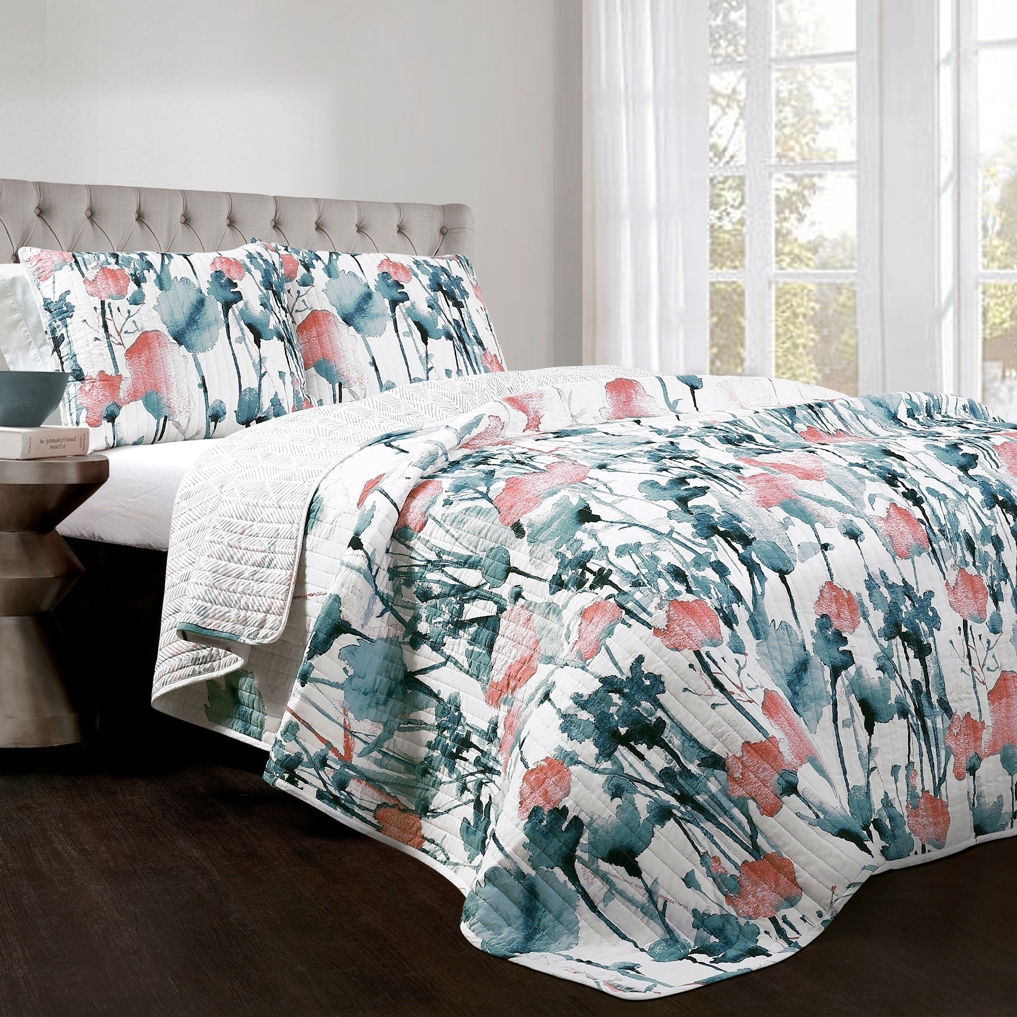The Curated Nomad Luminet Flora 3 Piece Quilt Set