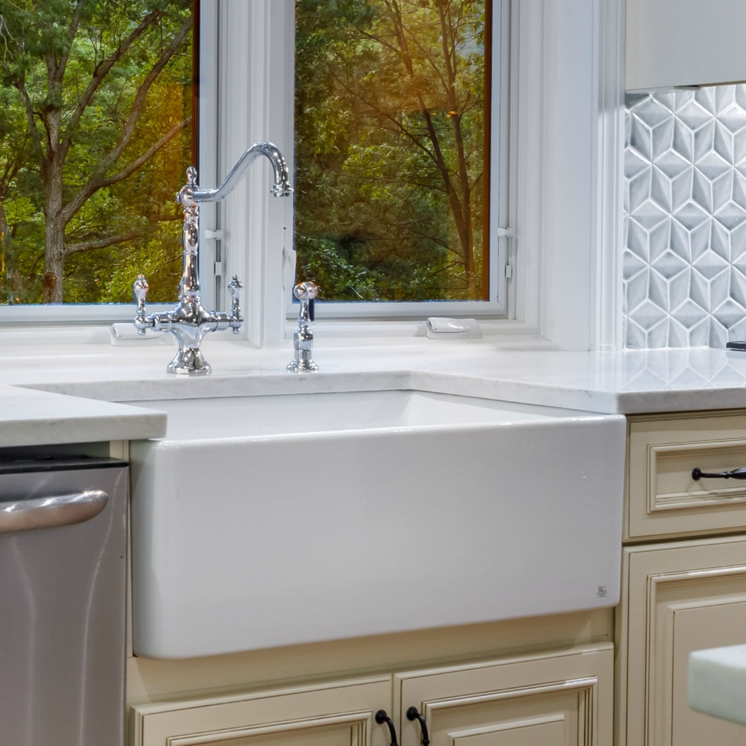 Large White Fireclay Apron Front 29.5 Inch Farmhouse Kitchen Sink