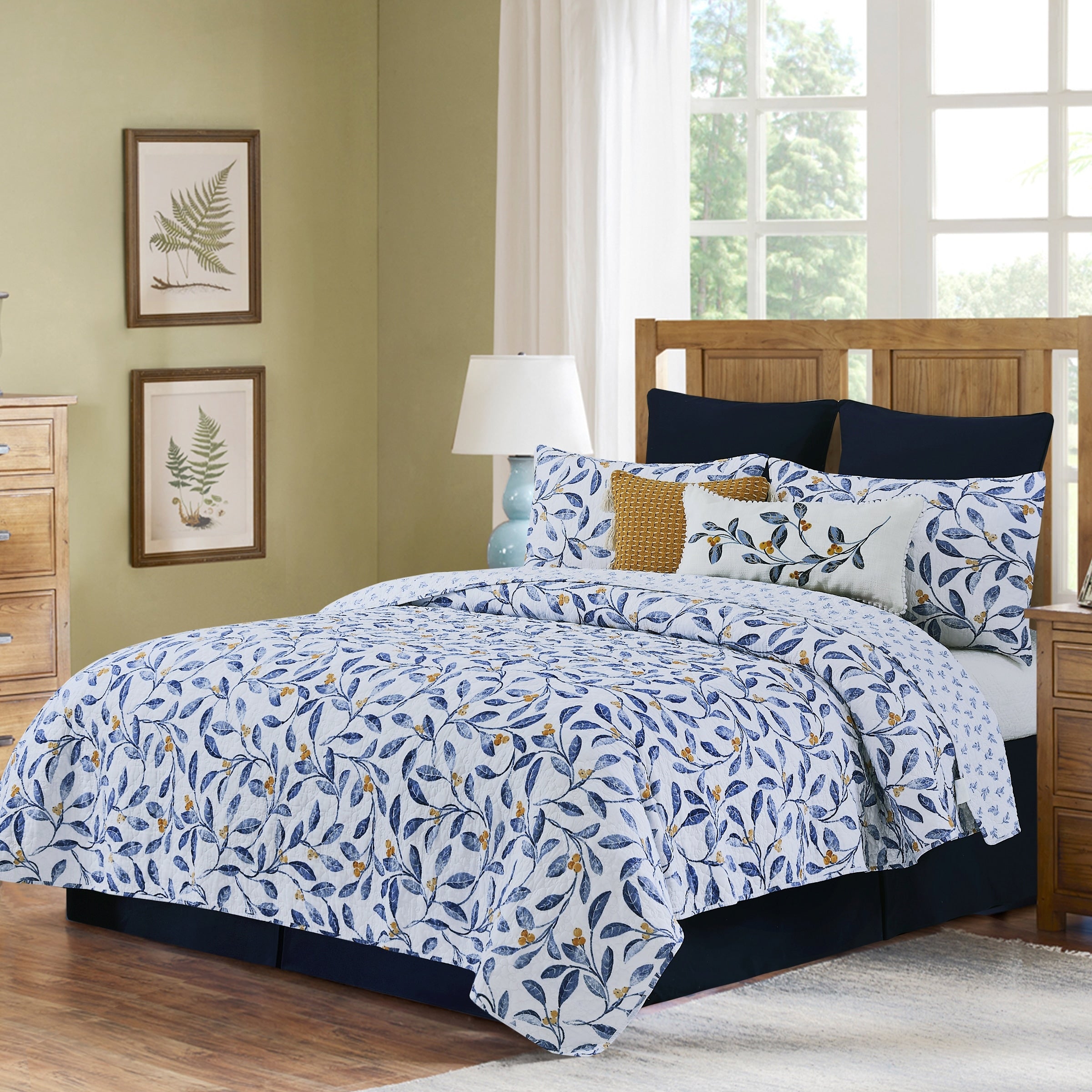 Laurelwood Flowers Cotton Quilt Bedding Set