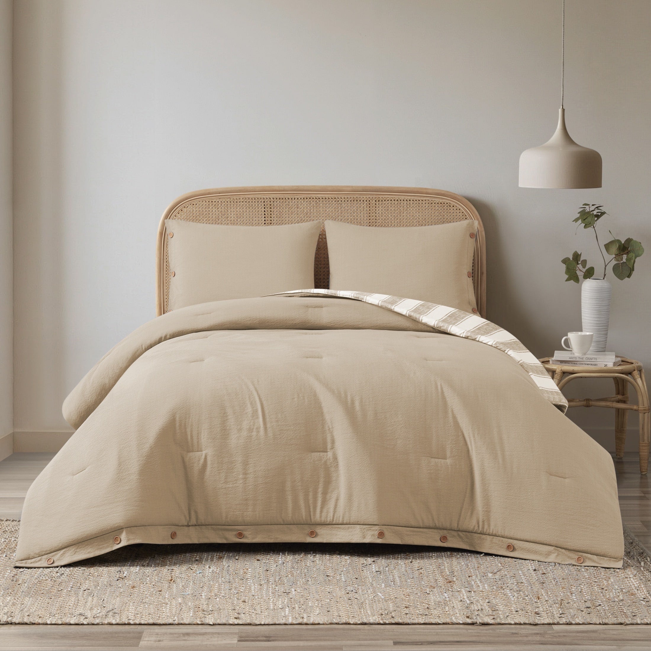 Lina Reversible Comforter Set