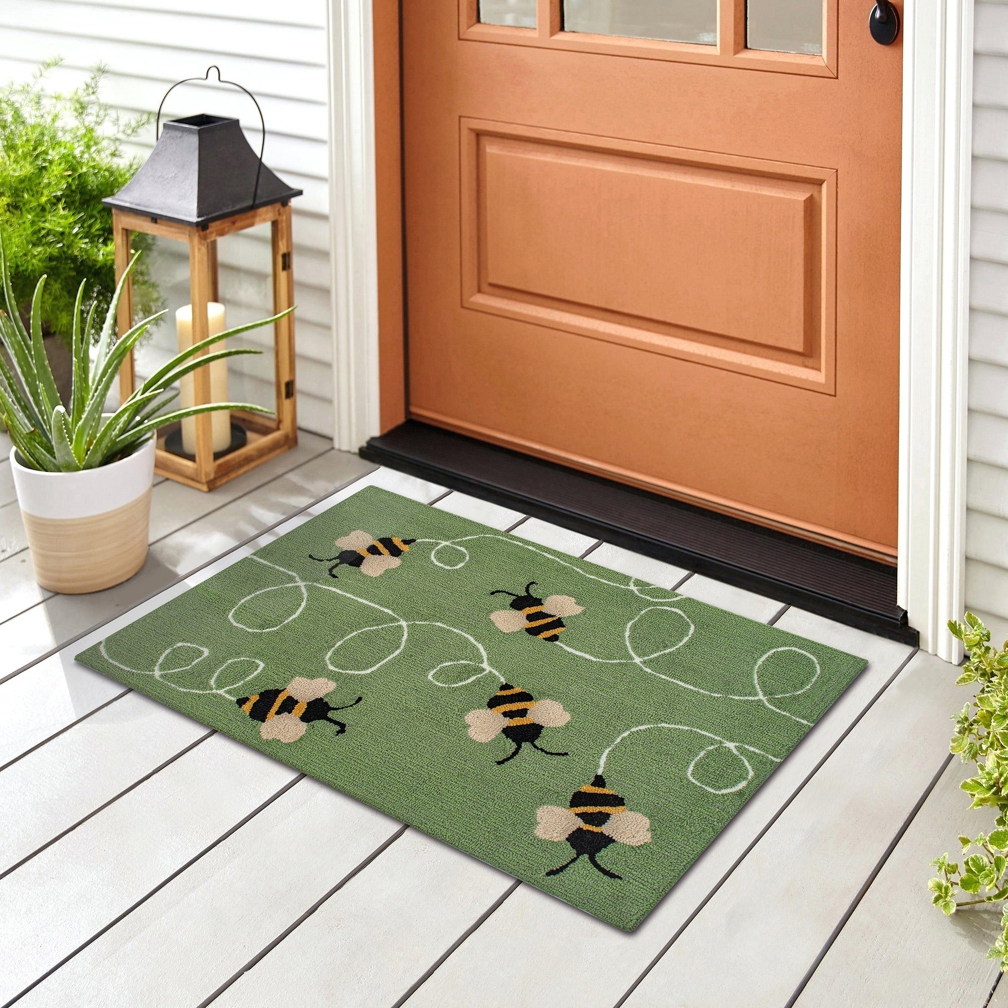 Liora Manne Frontporch Buzzy Bees Indoor Outdoor Rug Green 24 X36