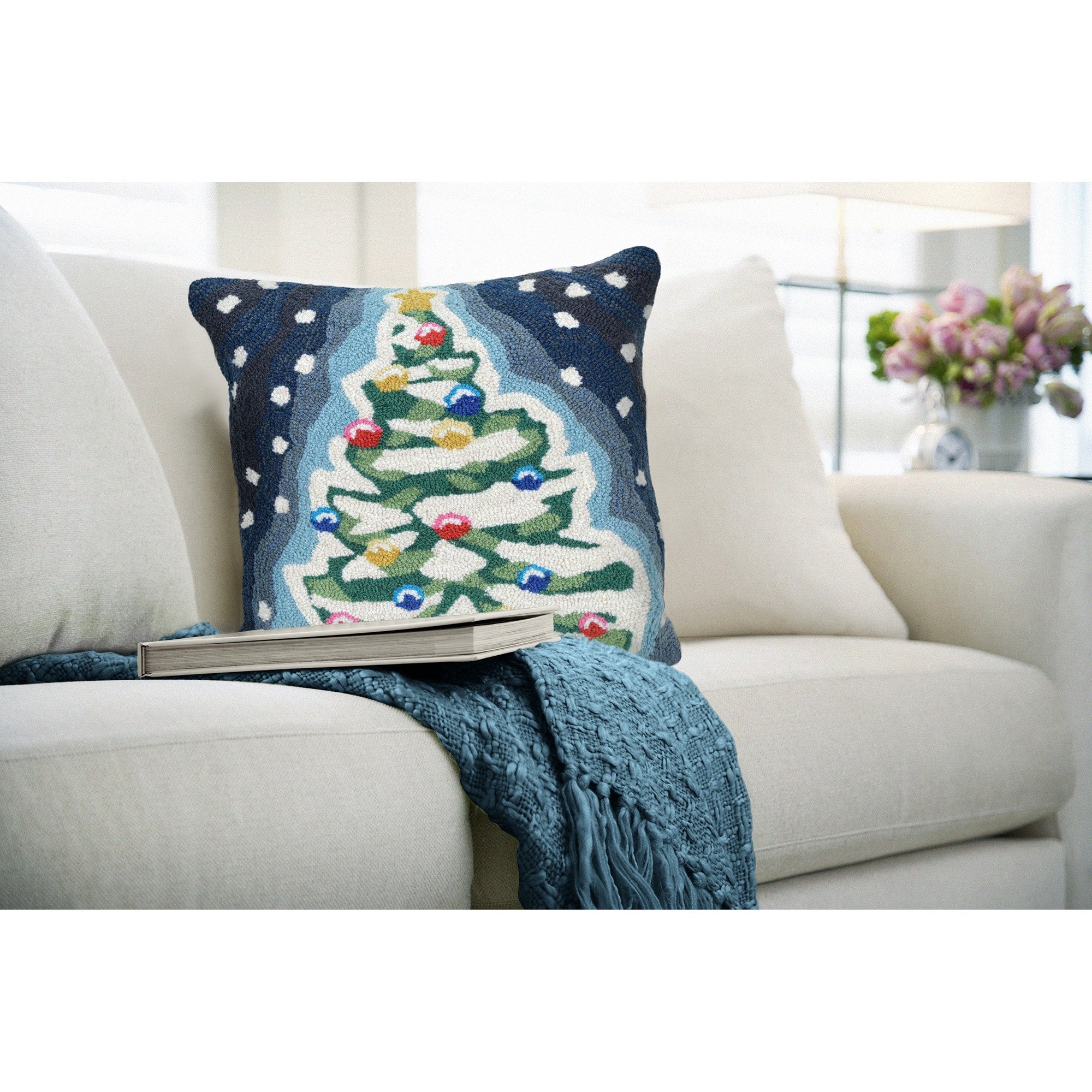 Liora Manne Frontporch Xmas Tree Indoor Outdoor Pillow Midnight 18 Square