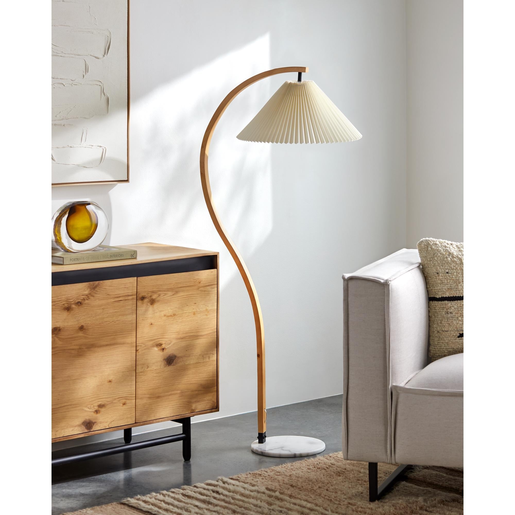 Livabliss Gumel Traditional Accent Floor Lamp 60 H X 20 W X 20 D