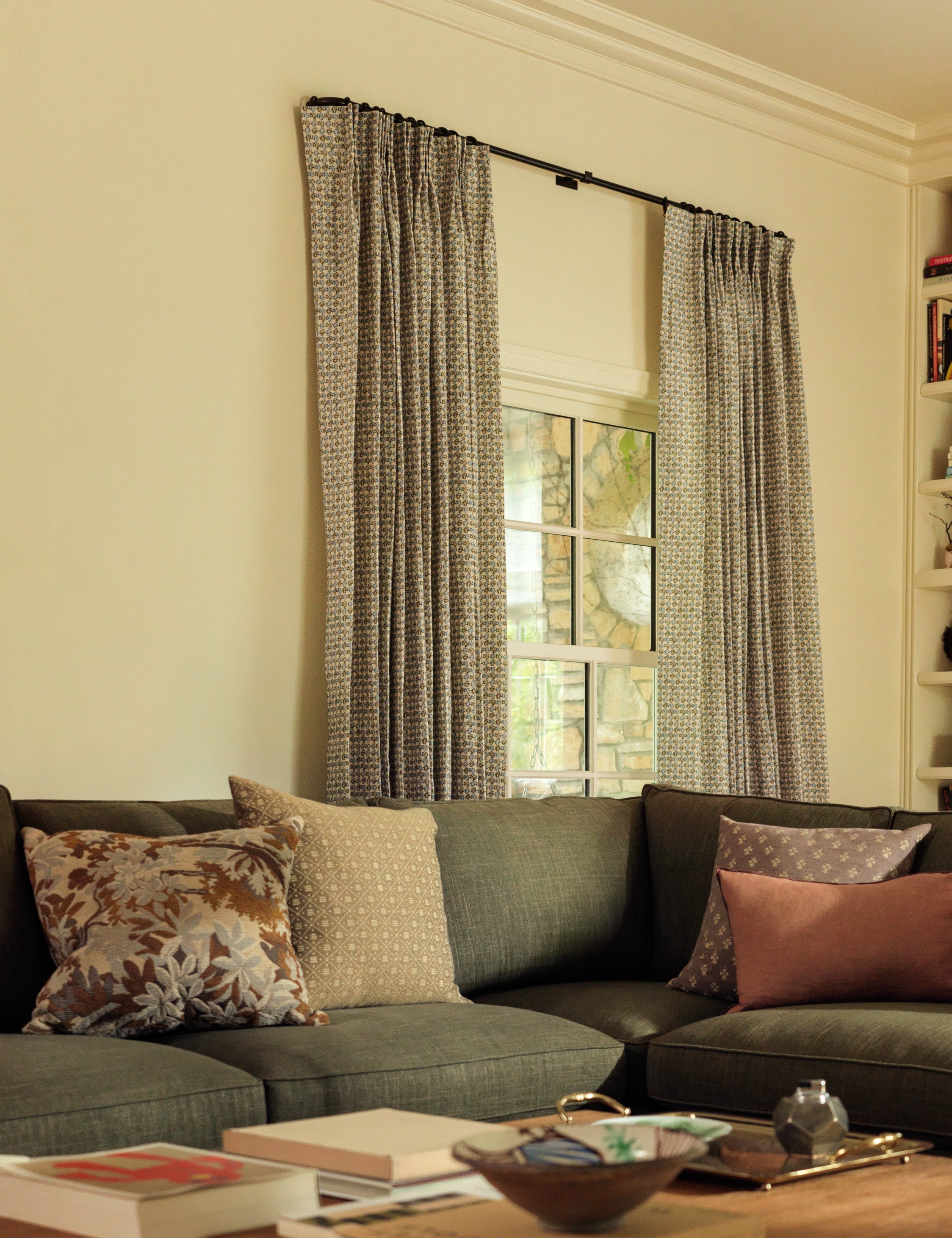 Haris Linen Fabric by Heidi Caillier