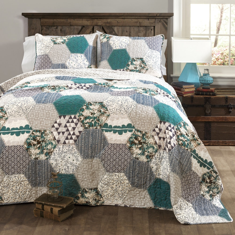Lush Decor Briley 3 Piece Quilt Set