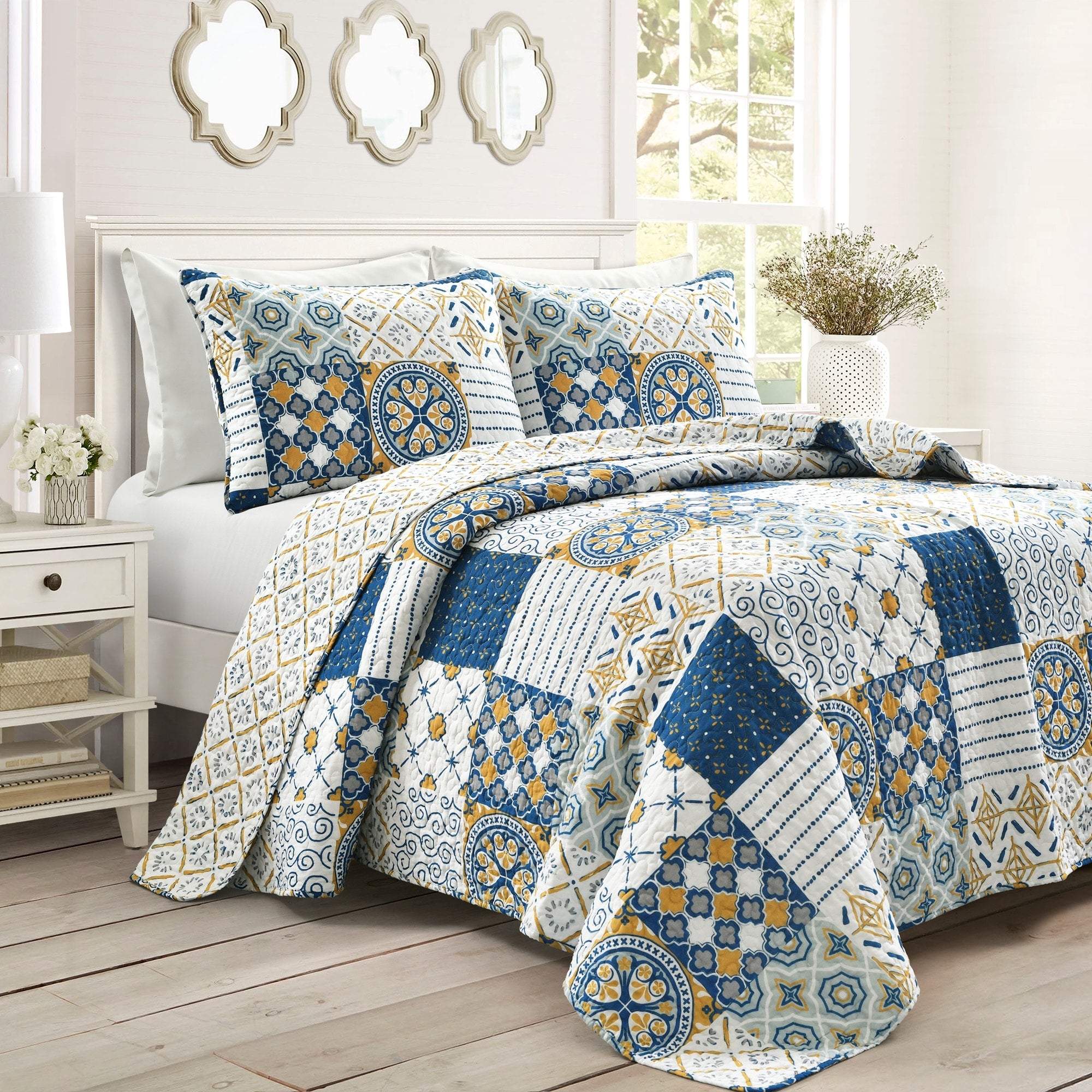 Lush Decor Monique 3 Piece Reversible Quilt Set