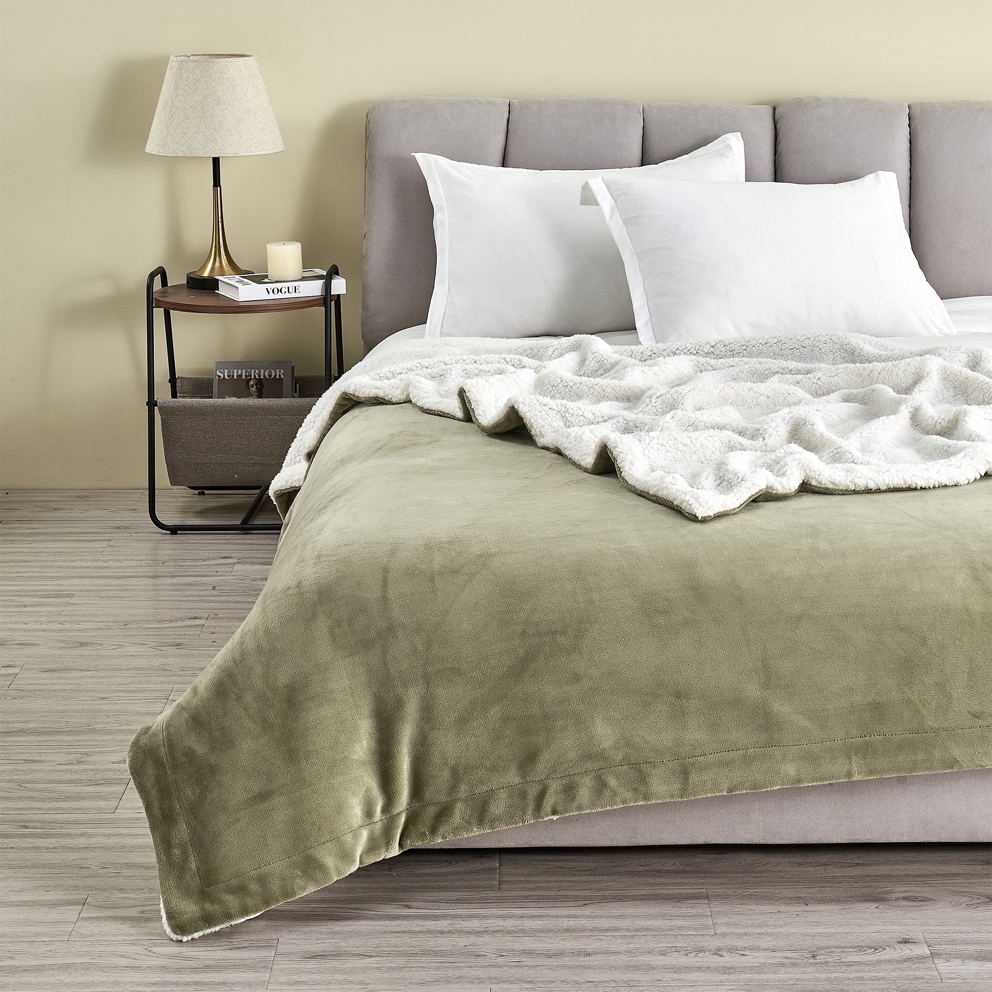 Great Bay Home Reversible Velvet Plush Sherpa Bed Blanket