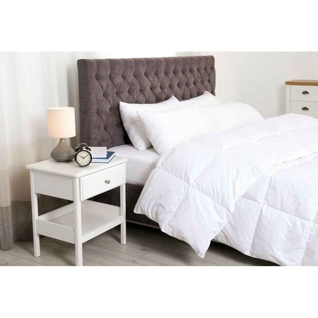 Luxury Soft Oversized Lightweight White Down Alternative Comforter All Season