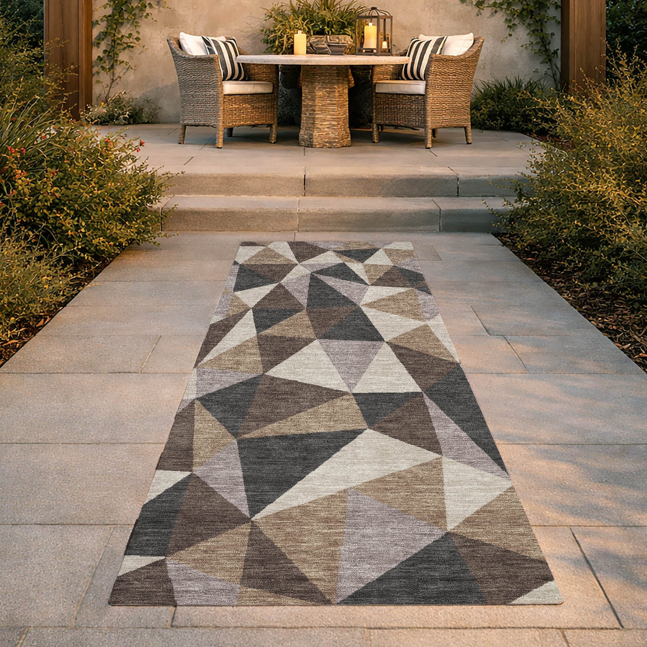 Machine Washable Indoor Outdoor Contemporary Cloquet Chantille Rug