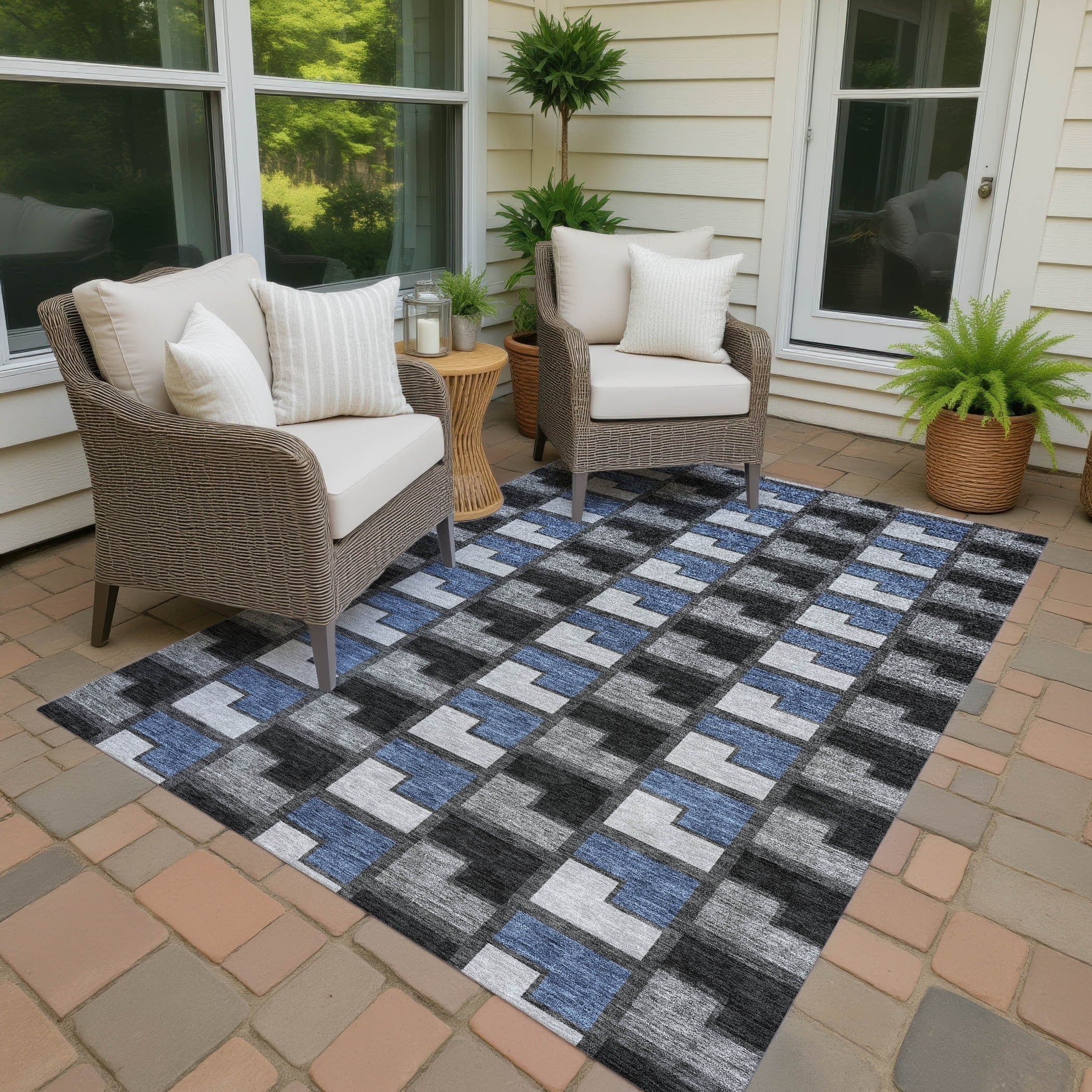 Machine Washable Indoor Outdoor Contemporary Kaylee Chantille Rug