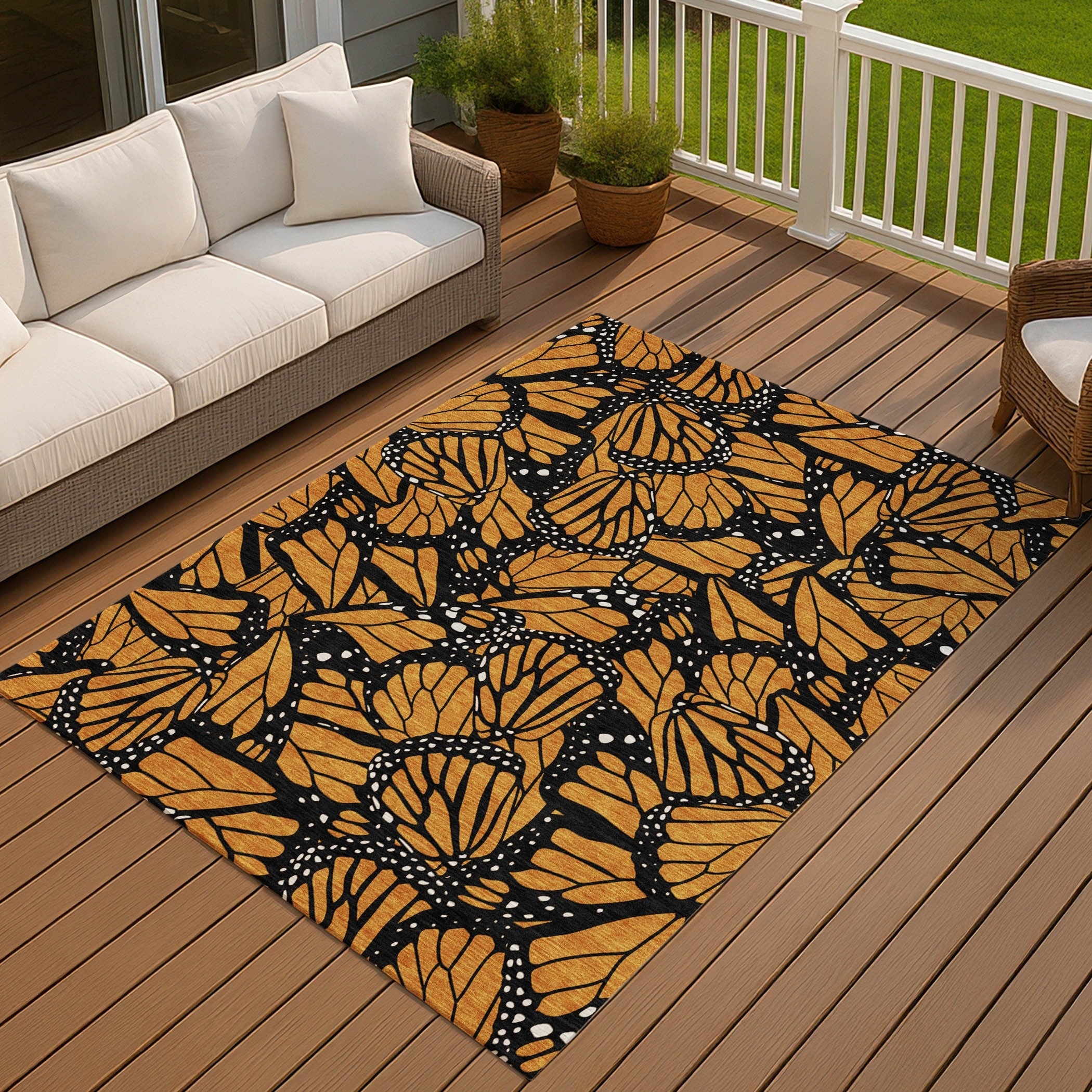 Machine Washable Indoor Outdoor Modern Butterfly Chantille Rug