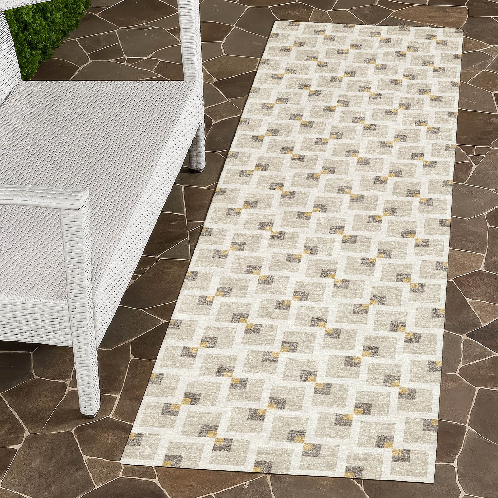 Machine Washable Indoor Outdoor Modern Colbran Chantille Rug