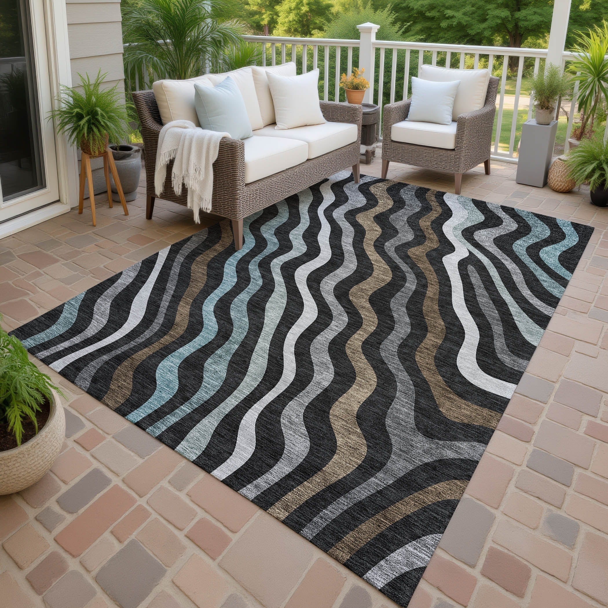 Machine Washable Indoor Outdoor Modern Eureka Chantille Rug