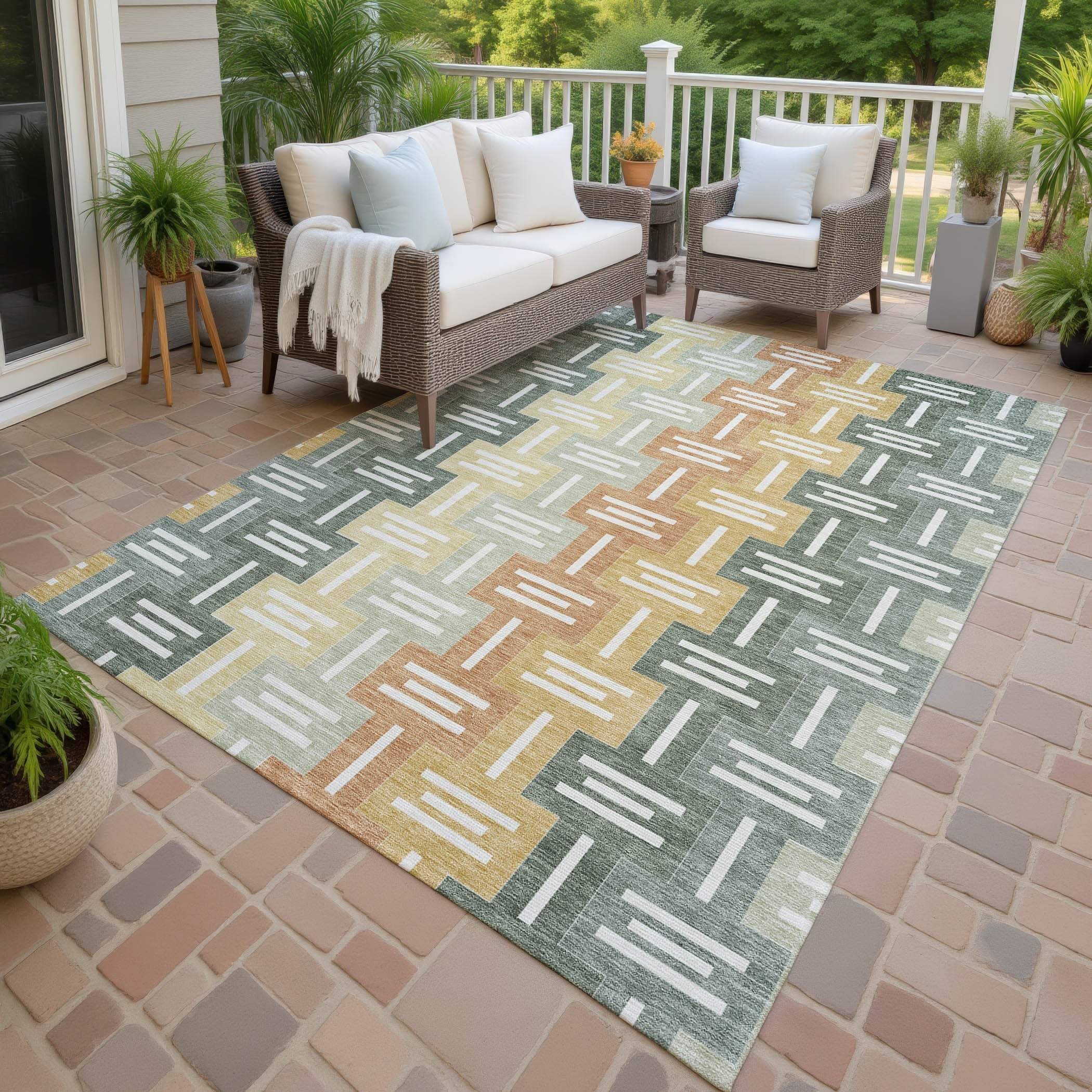 Machine Washable Indoor Outdoor Modern Wamego Chantille Rug
