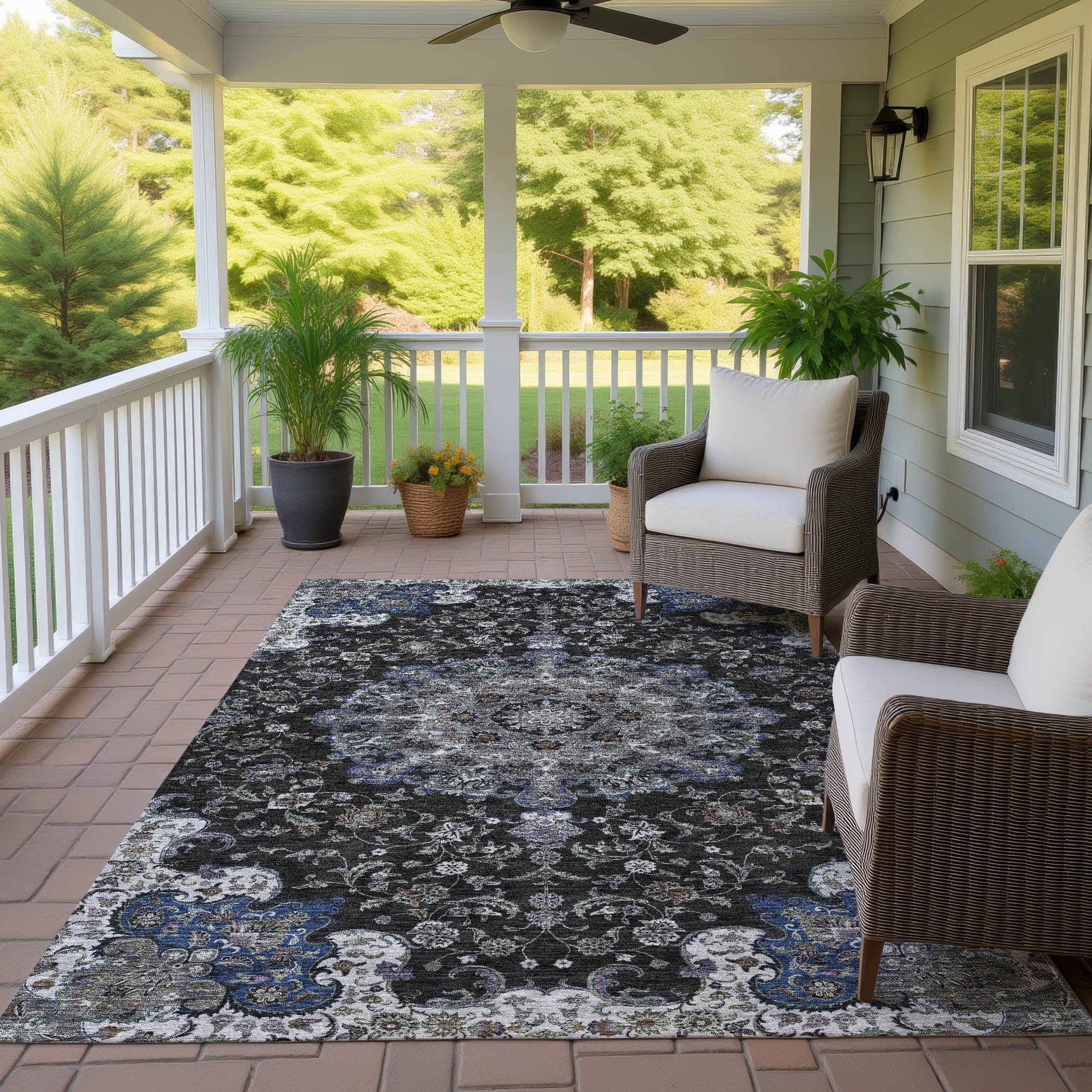 Machine Washable Indoor Outdoor Traditional Awaka Chantille Rug