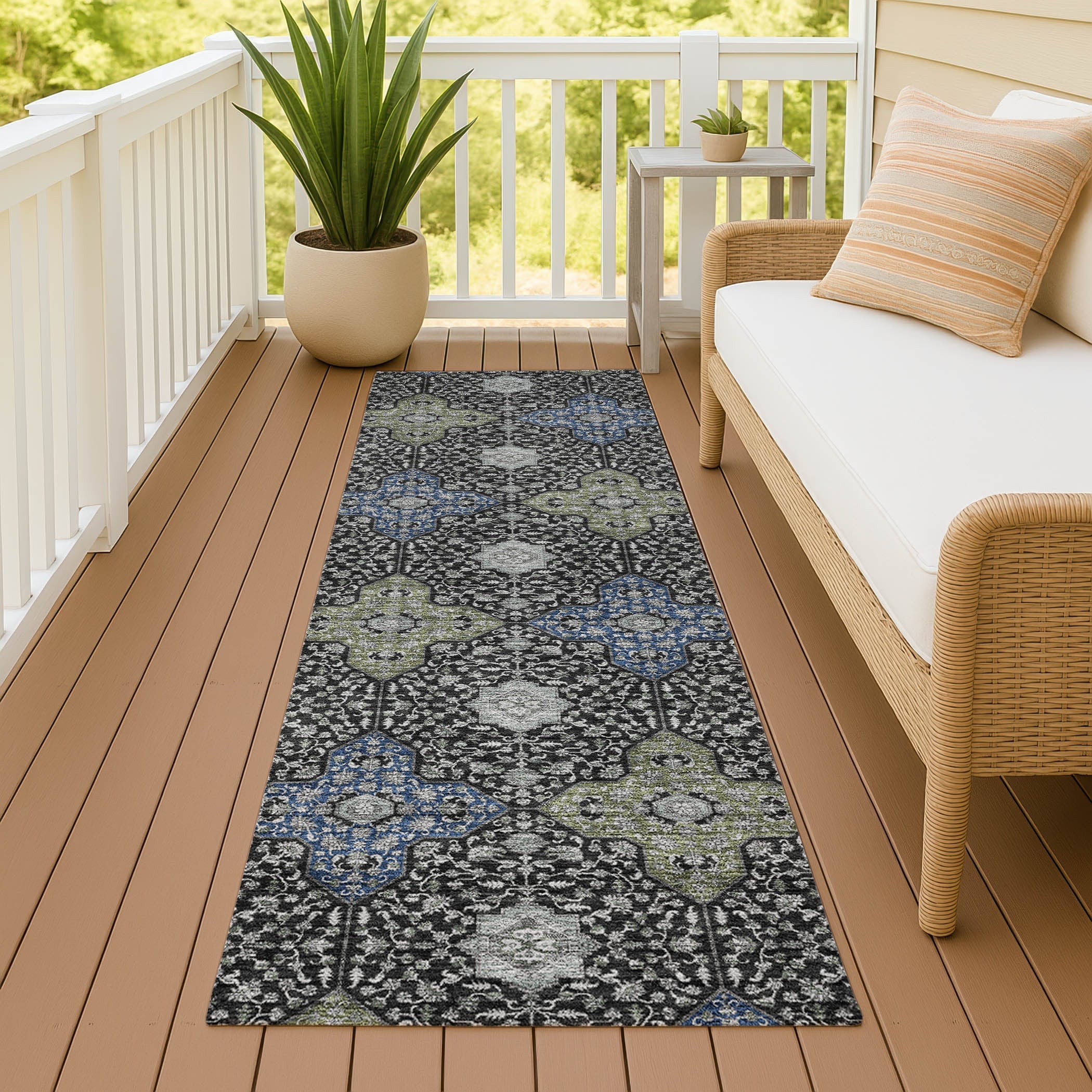 Machine Washable Indoor Outdoor Traditional Columbus Chantille Rug