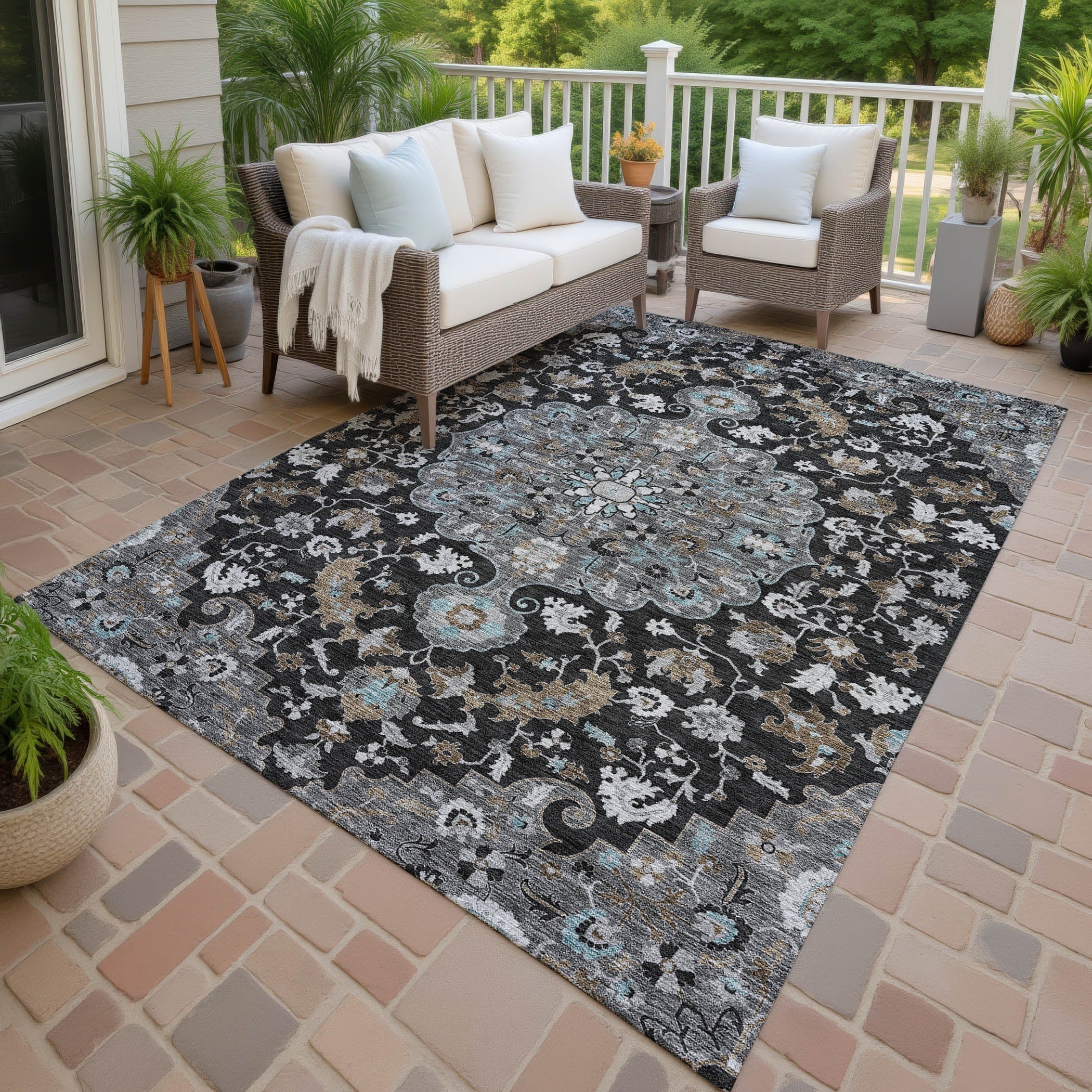 Machine Washable Indoor Outdoor Traditional Indore Chantille Rug