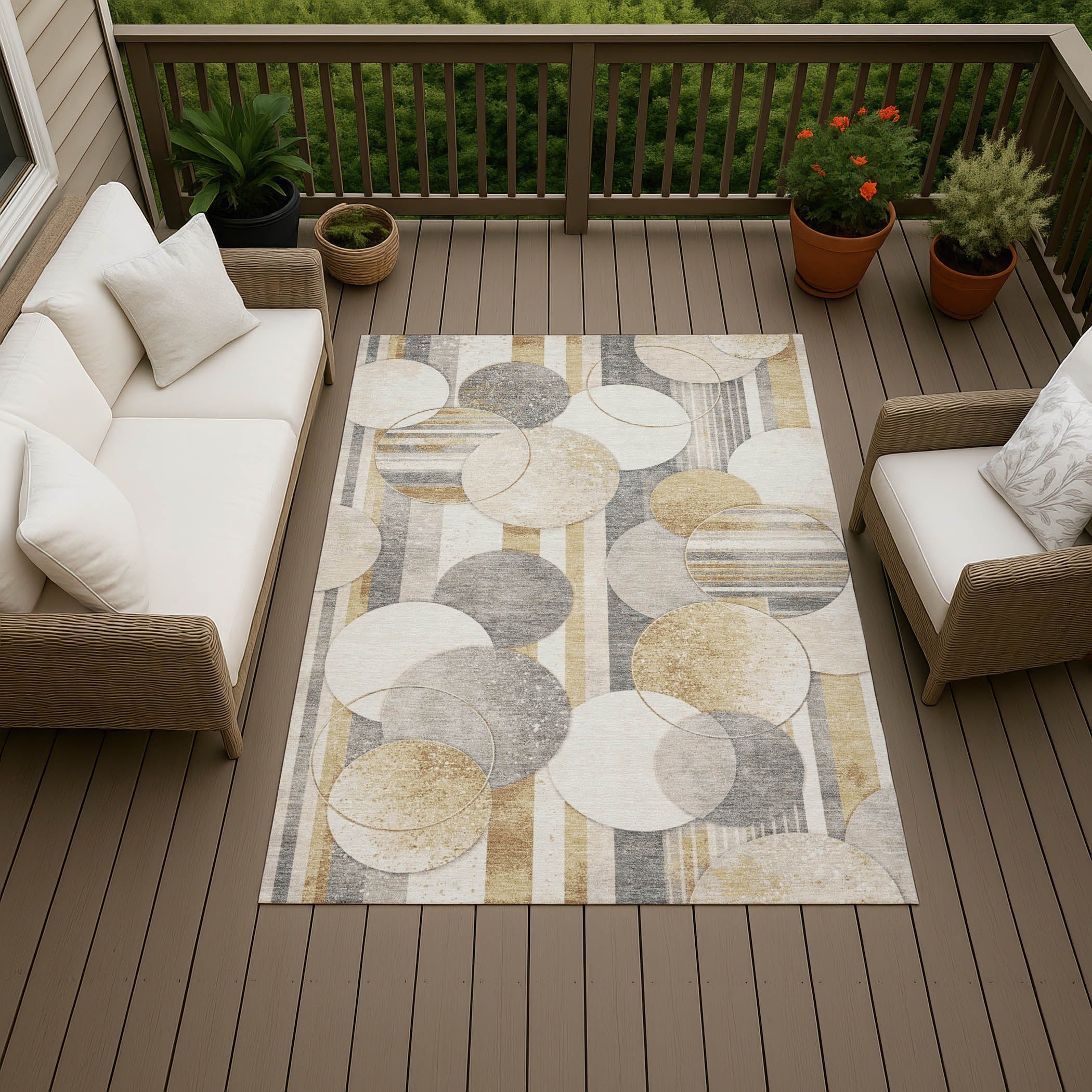 Machine Washable Indoor Outdoor Traditional Meigs Chantille Rug
