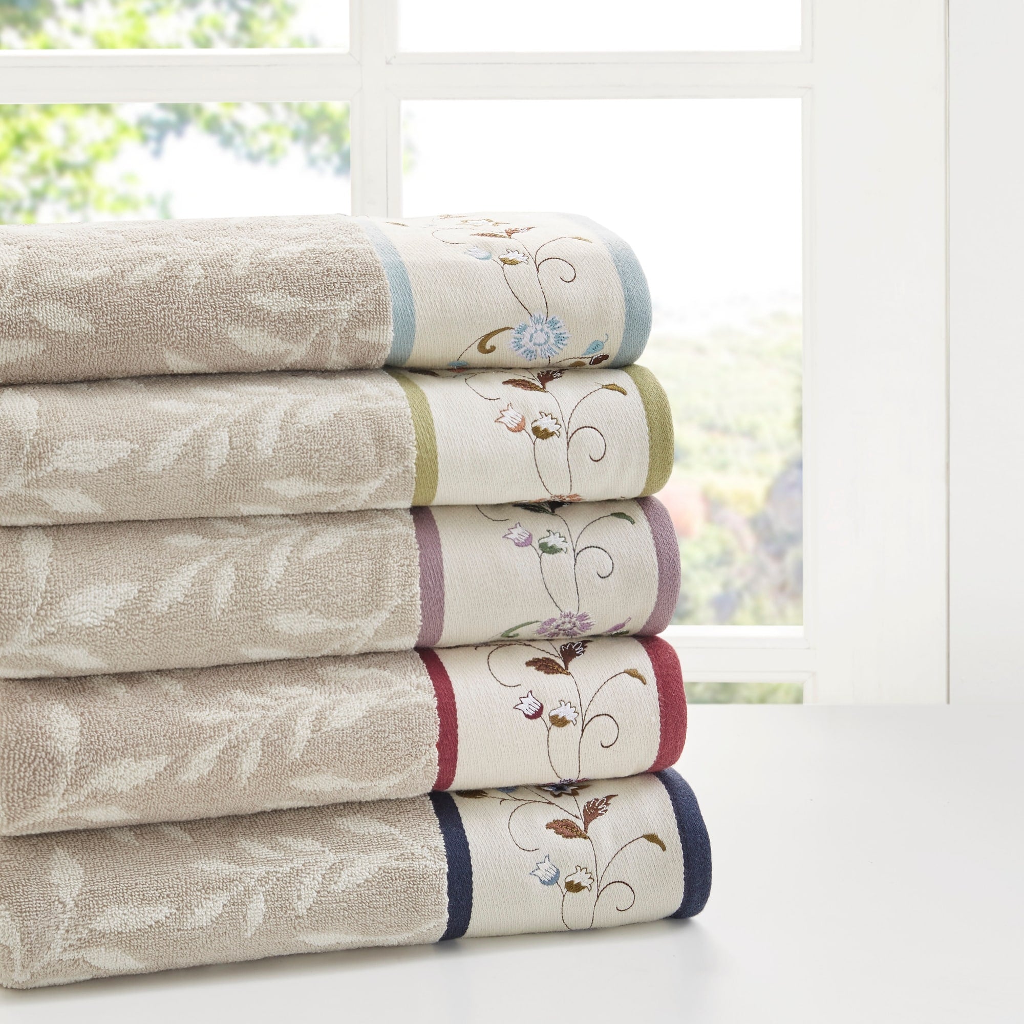 Madison Park Belle Red Embroidered Cotton Jacquard 6 Piece Towel Set 2 Color Option
