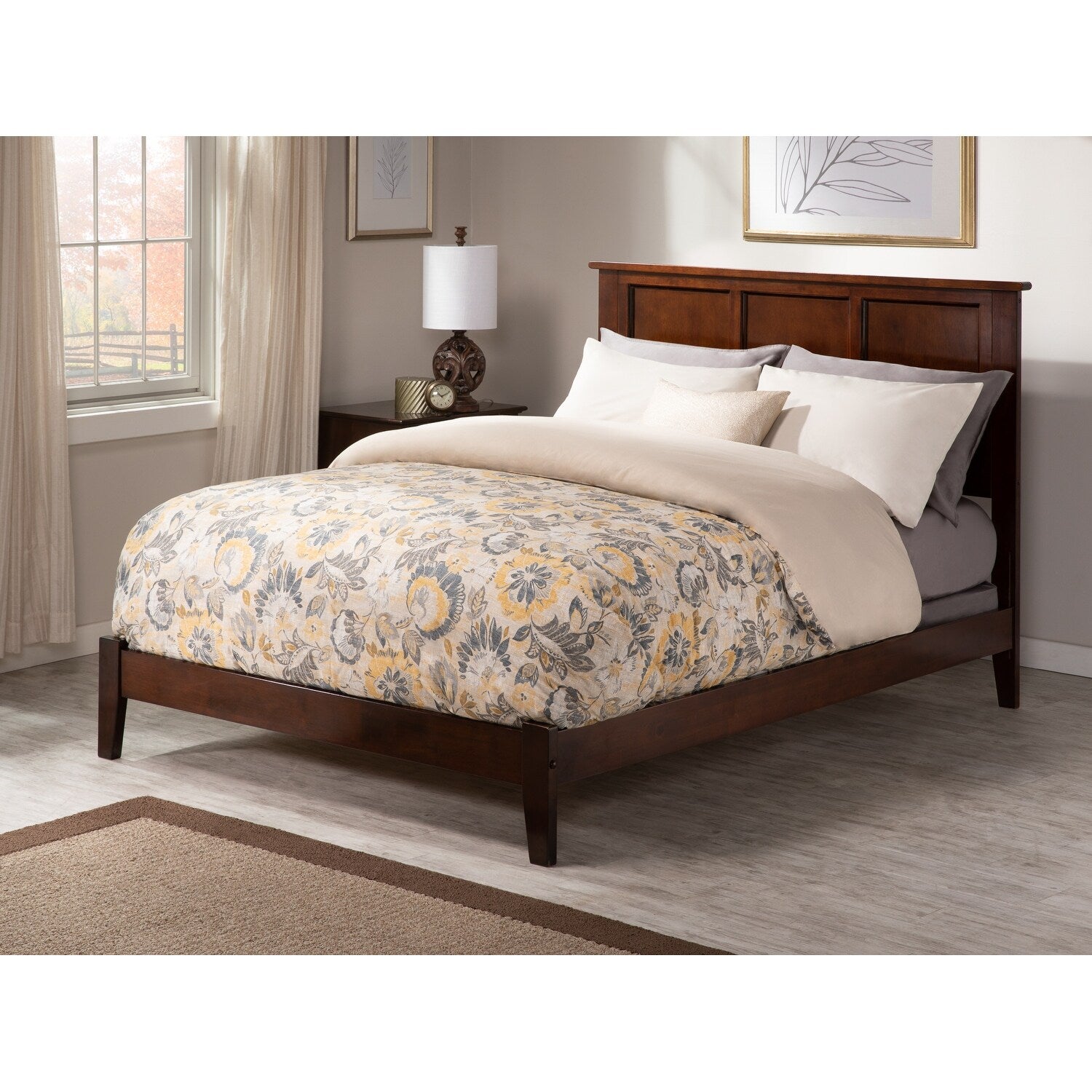 Madison Queen Traditional Bed In Walnut