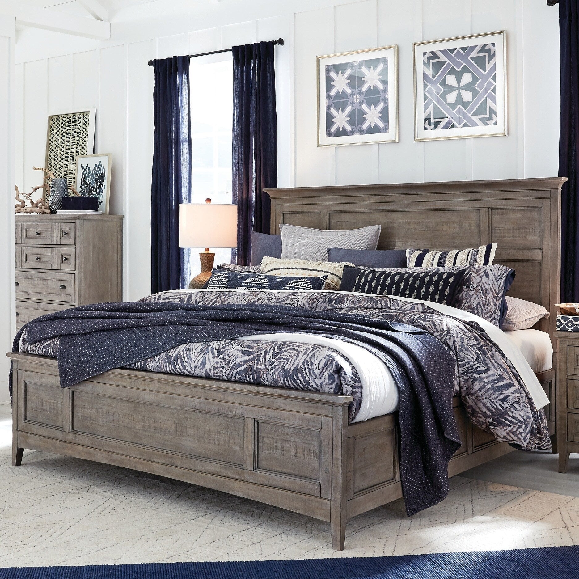 Magnussen B4805 Paxton Place Complete Panel Bed