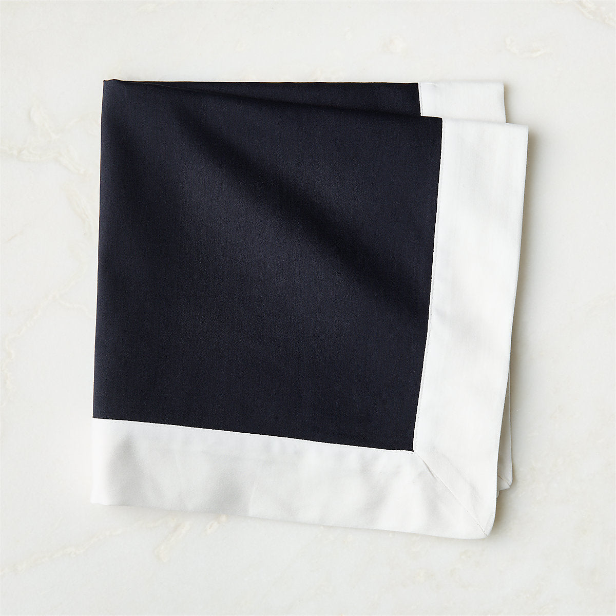 Mara Black with White Bordered Organic Cotton Sateen Rectangle Placemat