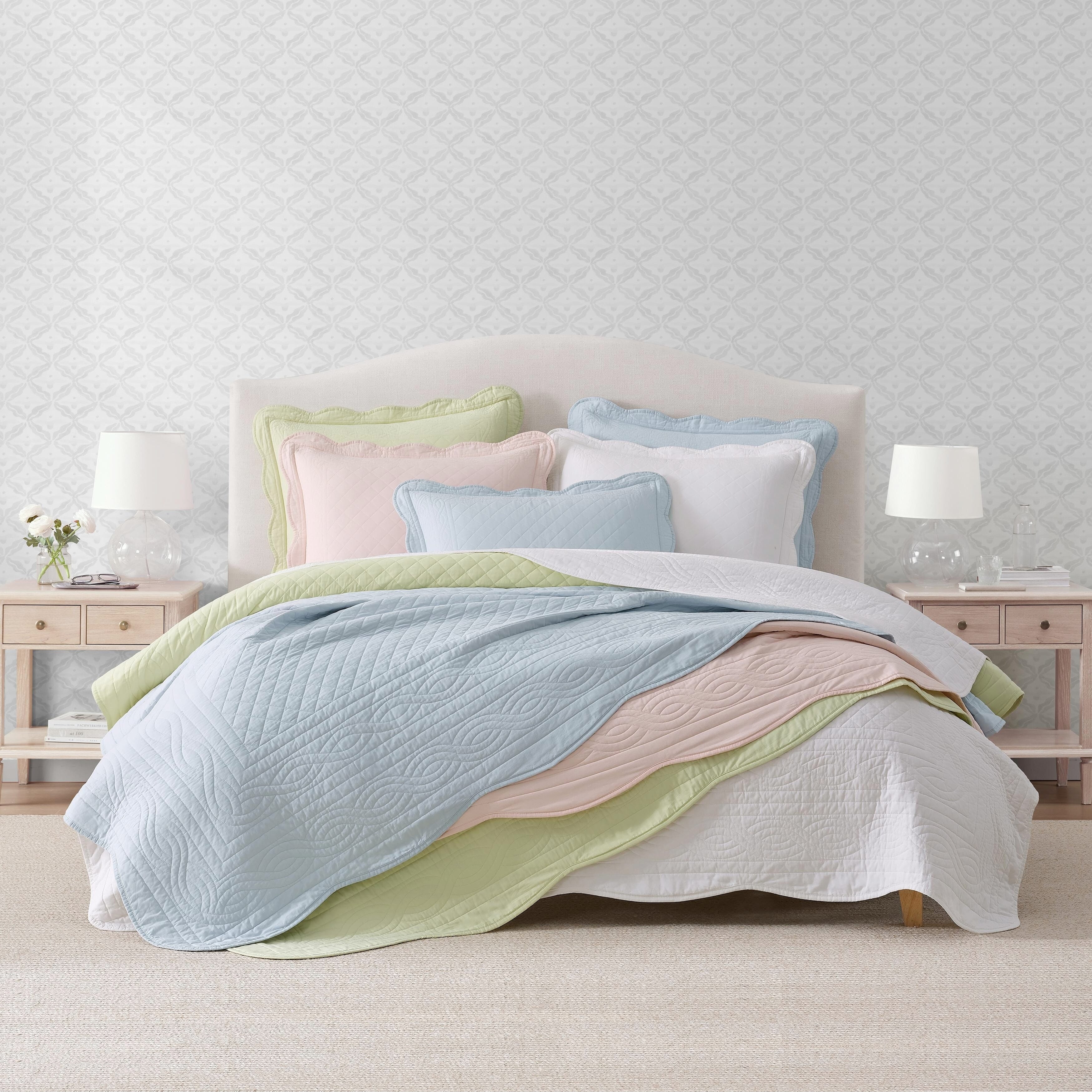Martha Stewart Vintage Scallop Solid Reversible Cotton Quilt Set