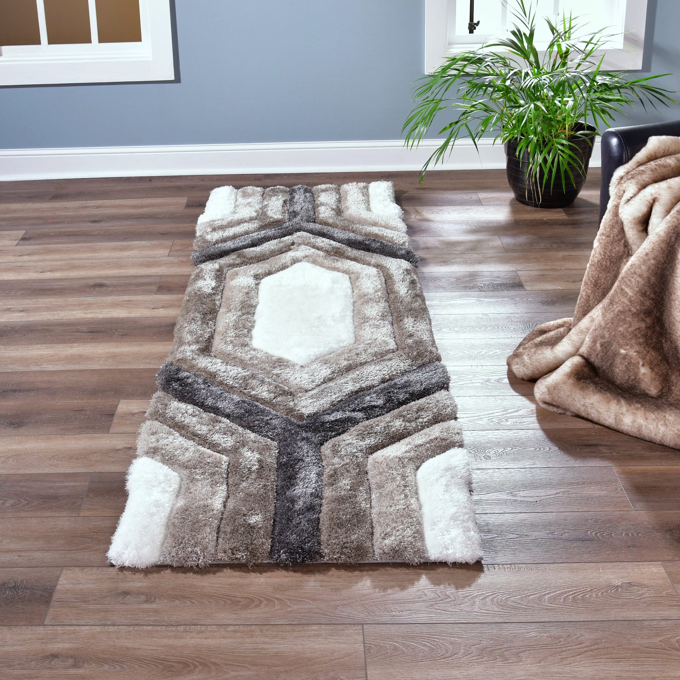 Mateos Collection Grey White Area Rug
