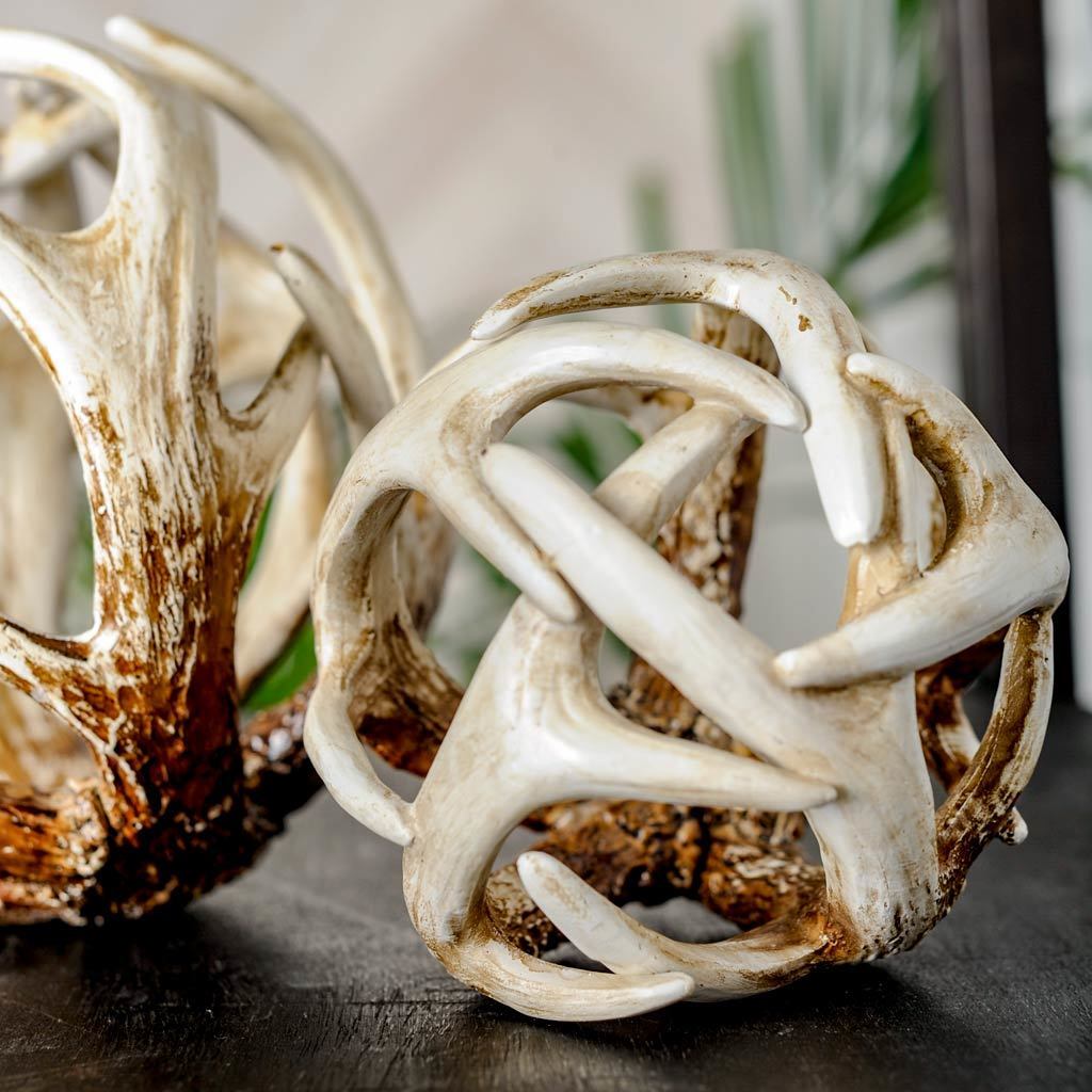 Mercana Mercana Ramus I White Resin Accent Piece