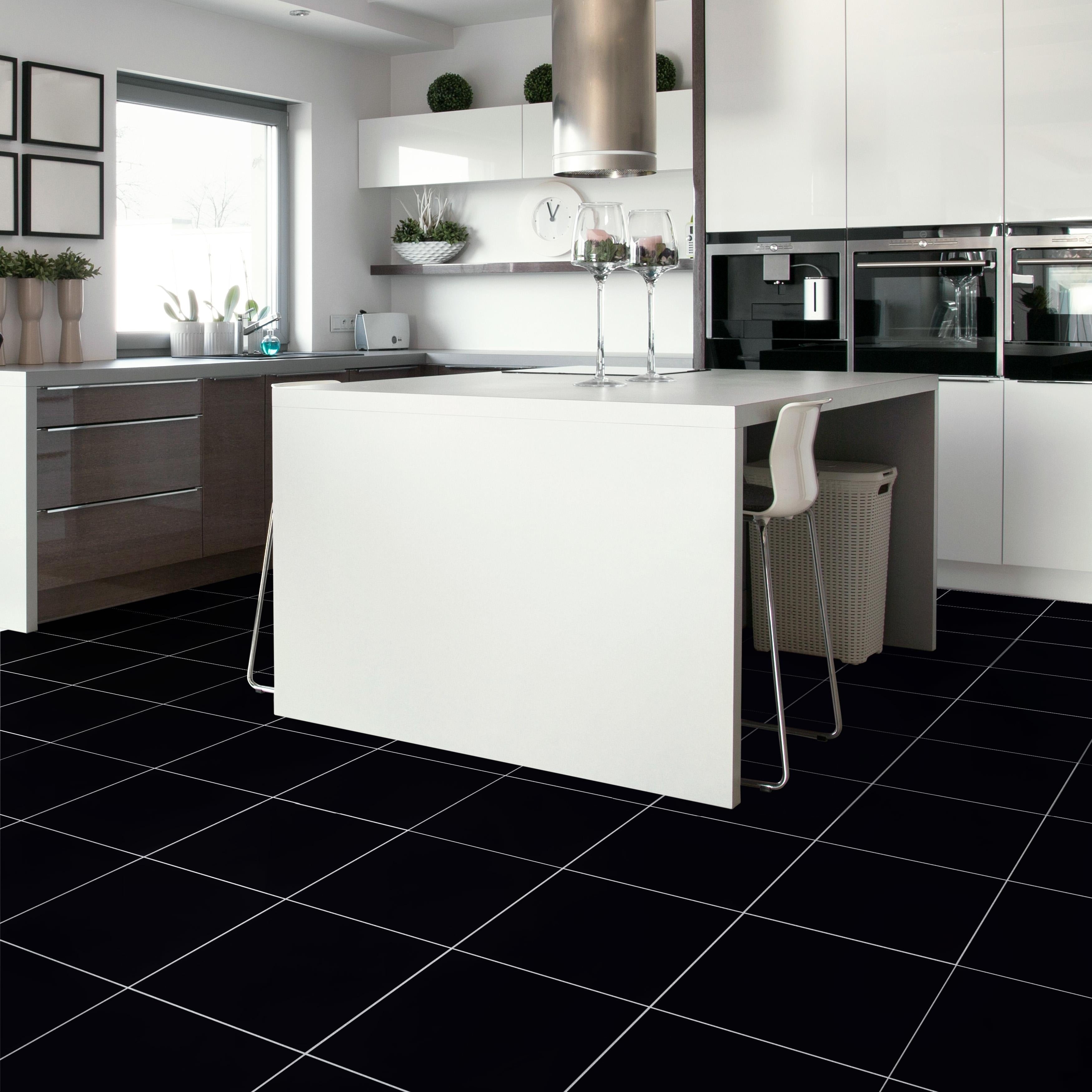 Somertile 17.875X17.875 Inch Spinet Matte Black Porcelain Floor And Wall Tile 5 Tiles 11.33 Sqft.