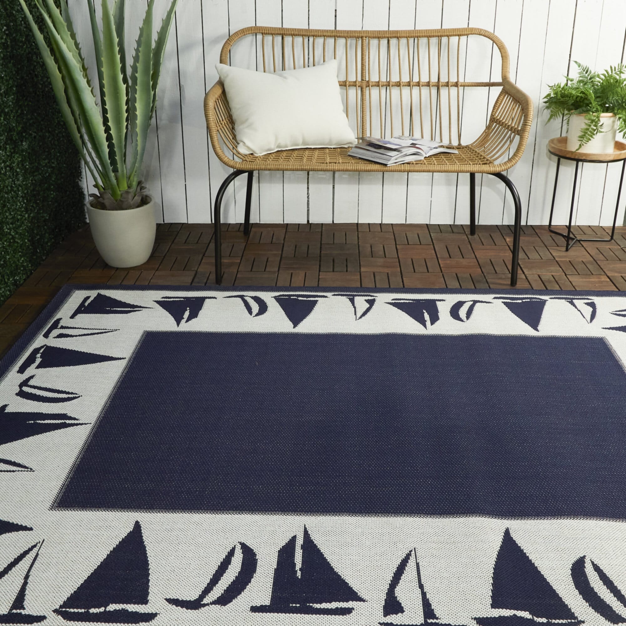 Meyer Nautical Border Indoor Outdoor Area Rug