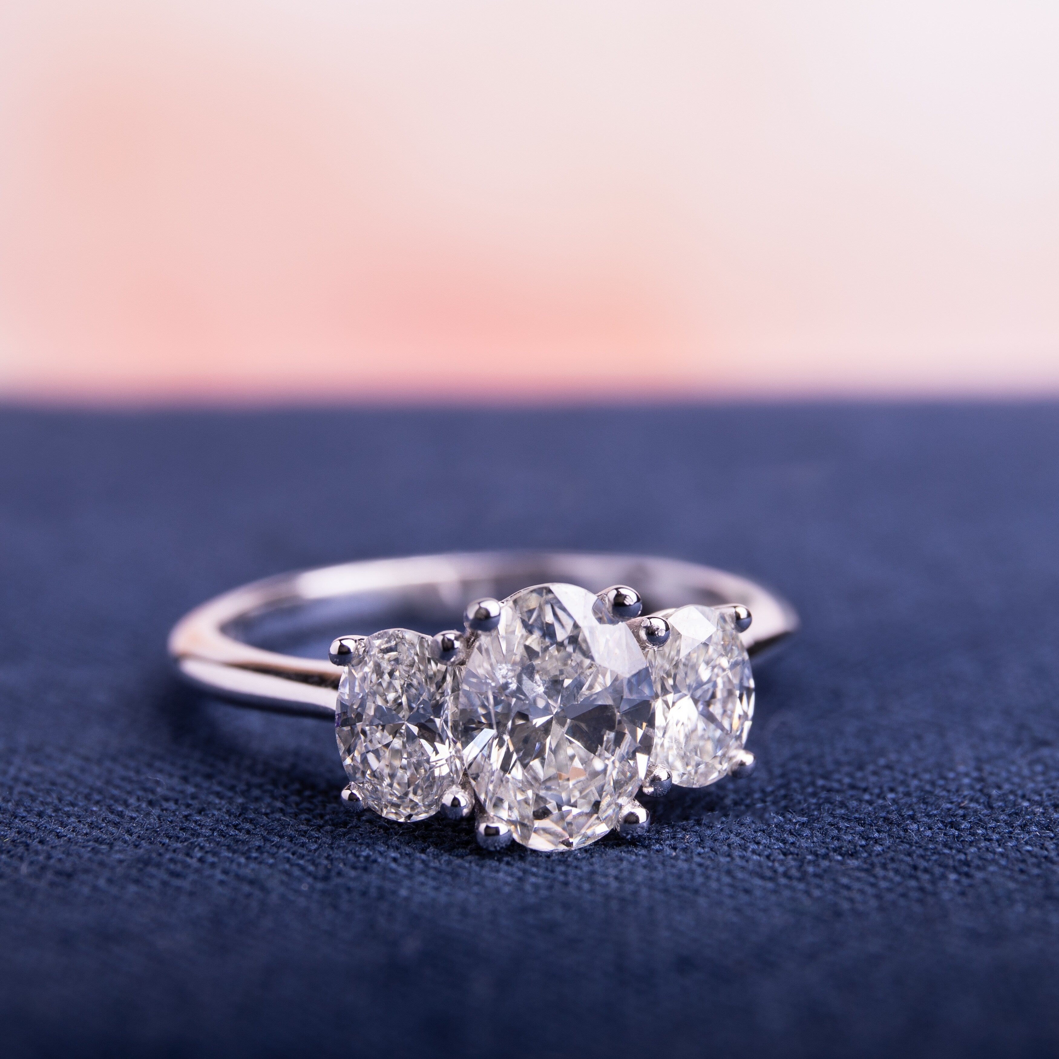 Miadora Signature Collection 18K White Gold 1 1 2Ct Tdw Certified 3 Stone Oval Shape Diamond Engagement Ring H I Si2 I1 Igi