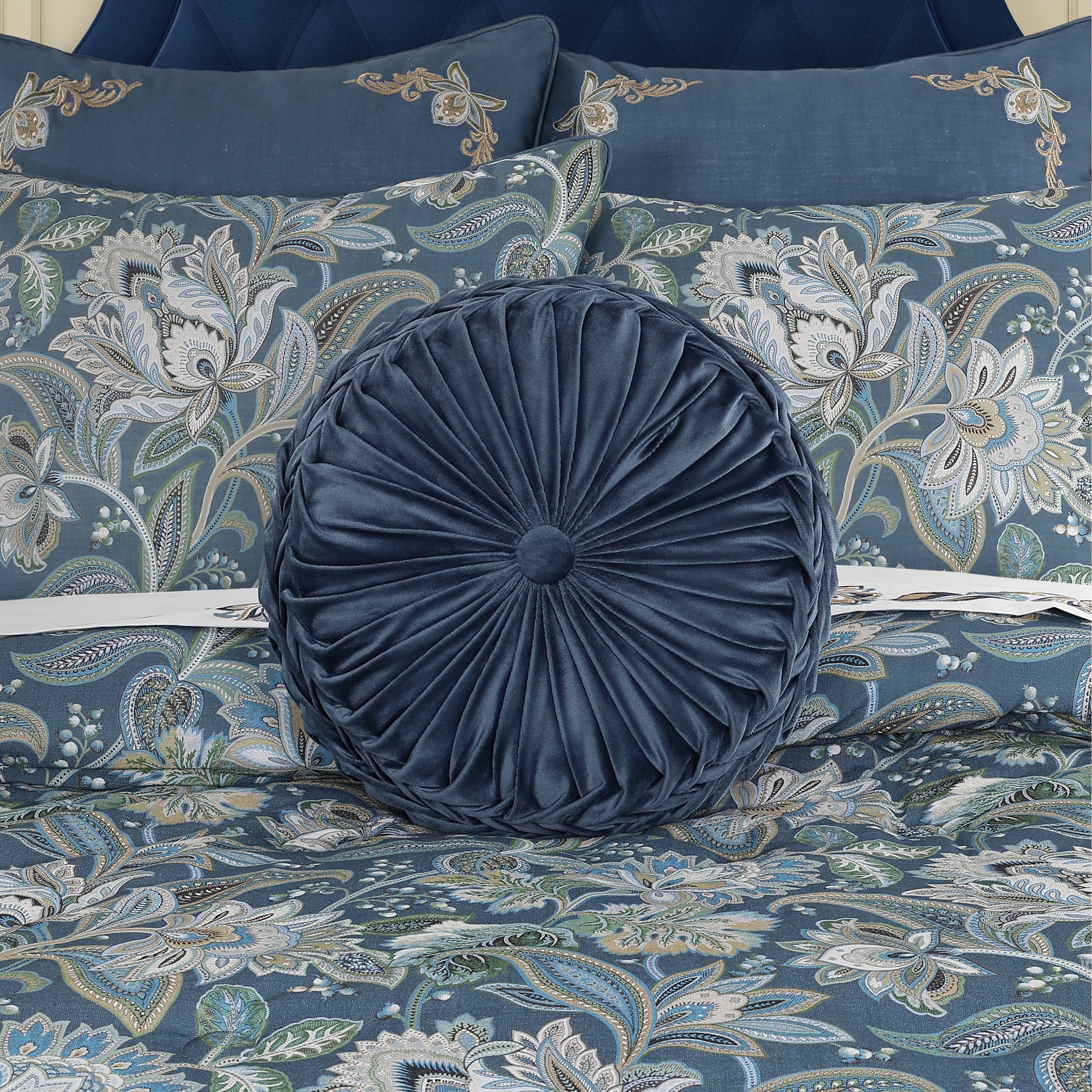 Michaela Tufted Round Decorative Throw Pillow