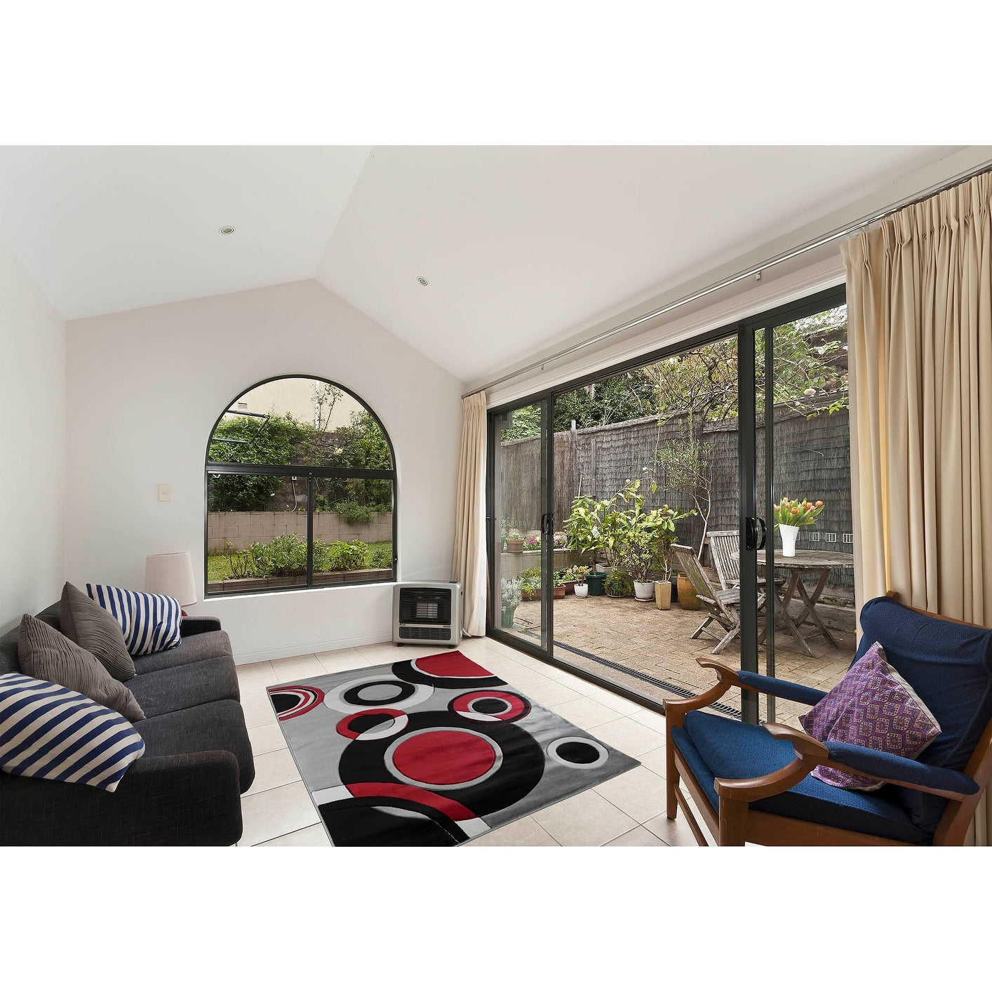 Miglena Grey Black Polypropylene Area Rug