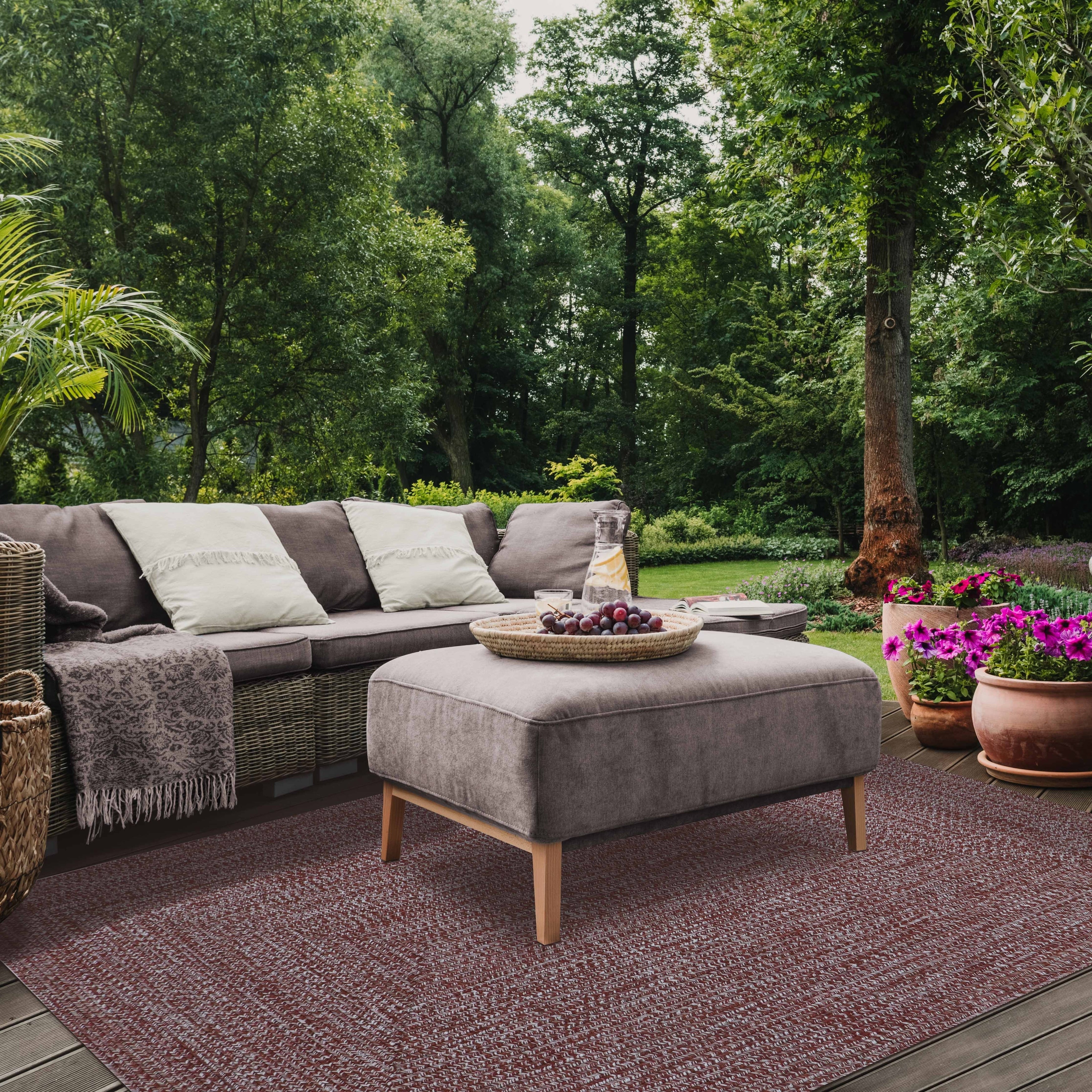 Miranda Haus Jauslin Braided Reversible Indoor Outdoor Area Rug