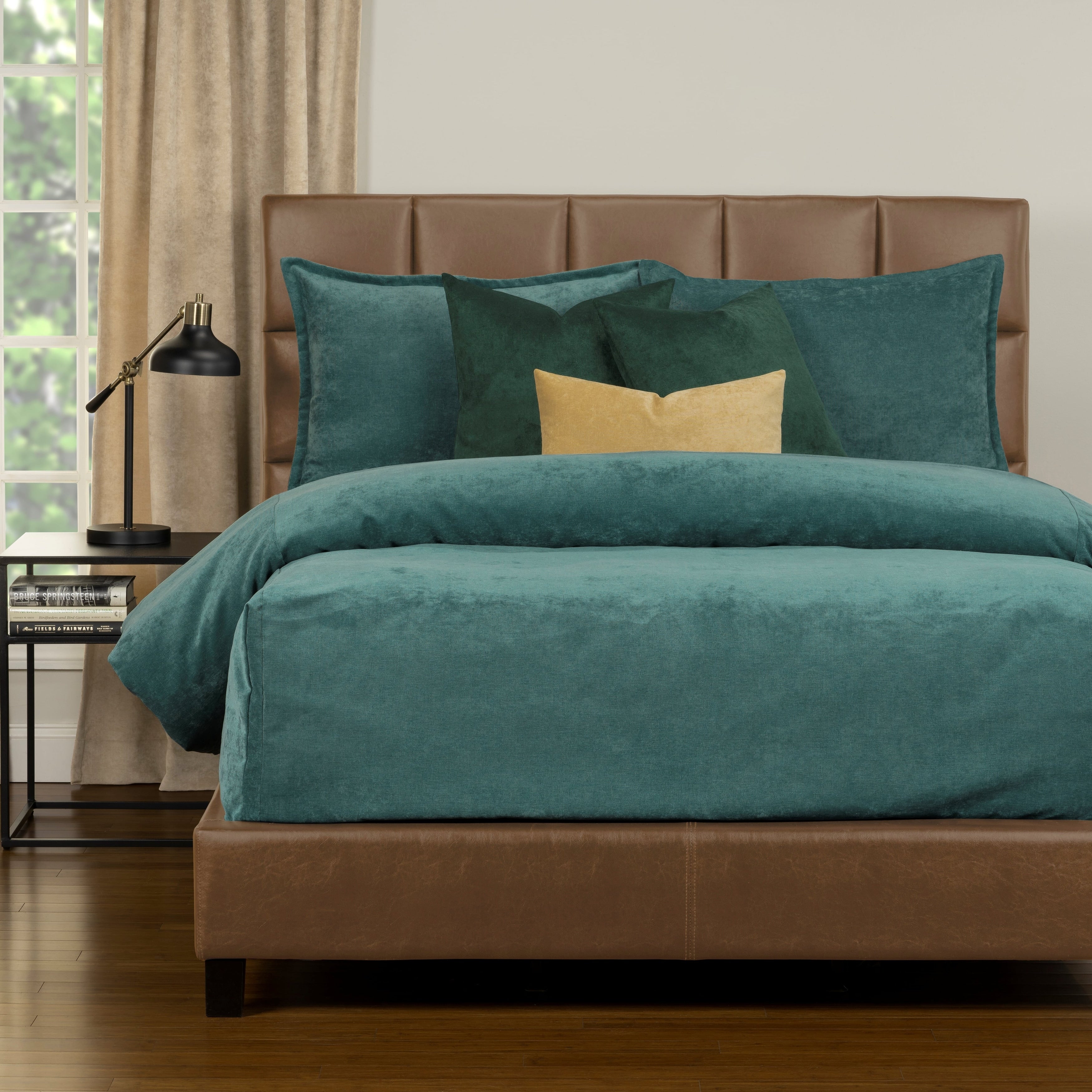 Mixology Padma Velvet 6 Piece Bedcap Comforter Set