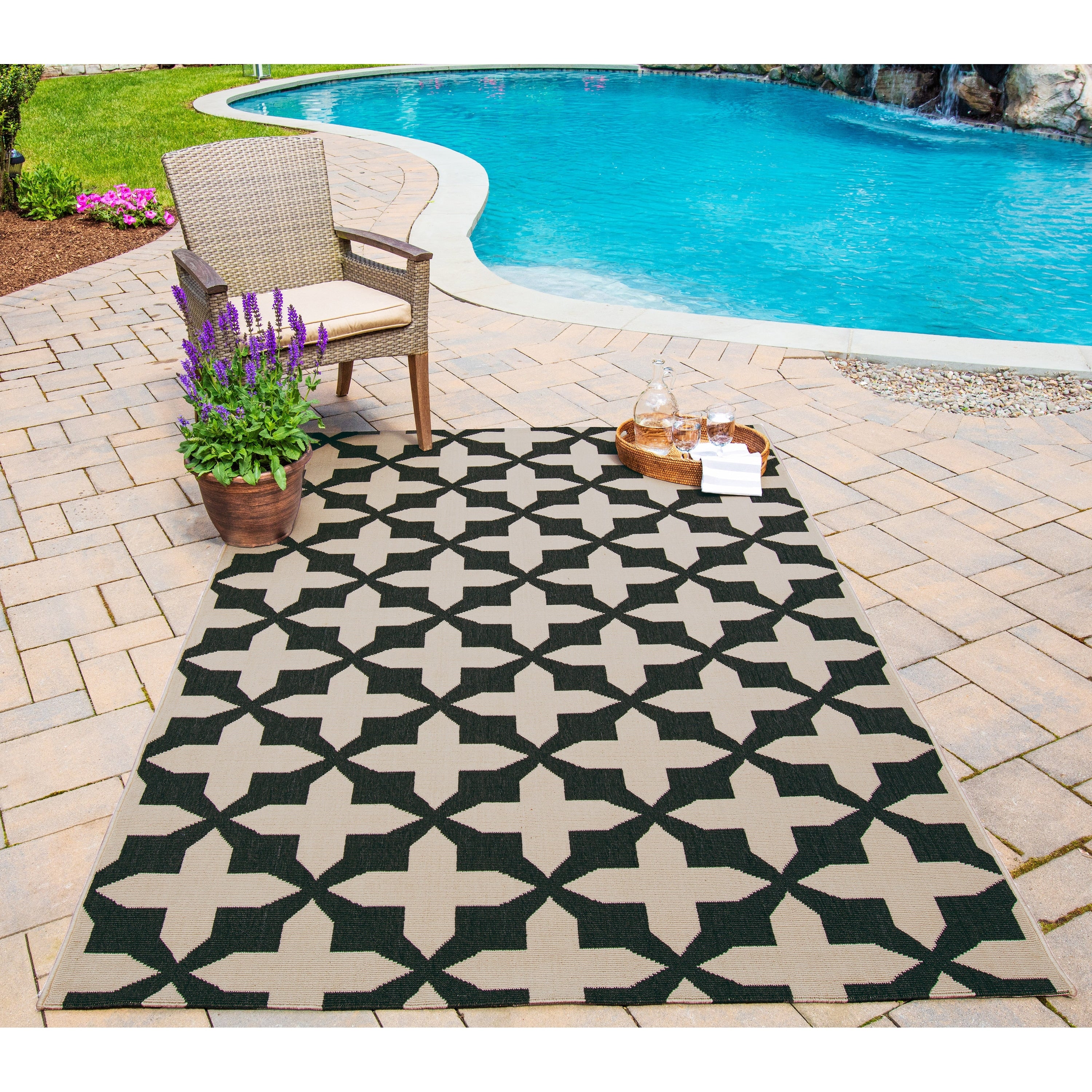 Momeni Baja Crisscross Charcoal Indoor Outdoor Area Rug 67 X 96