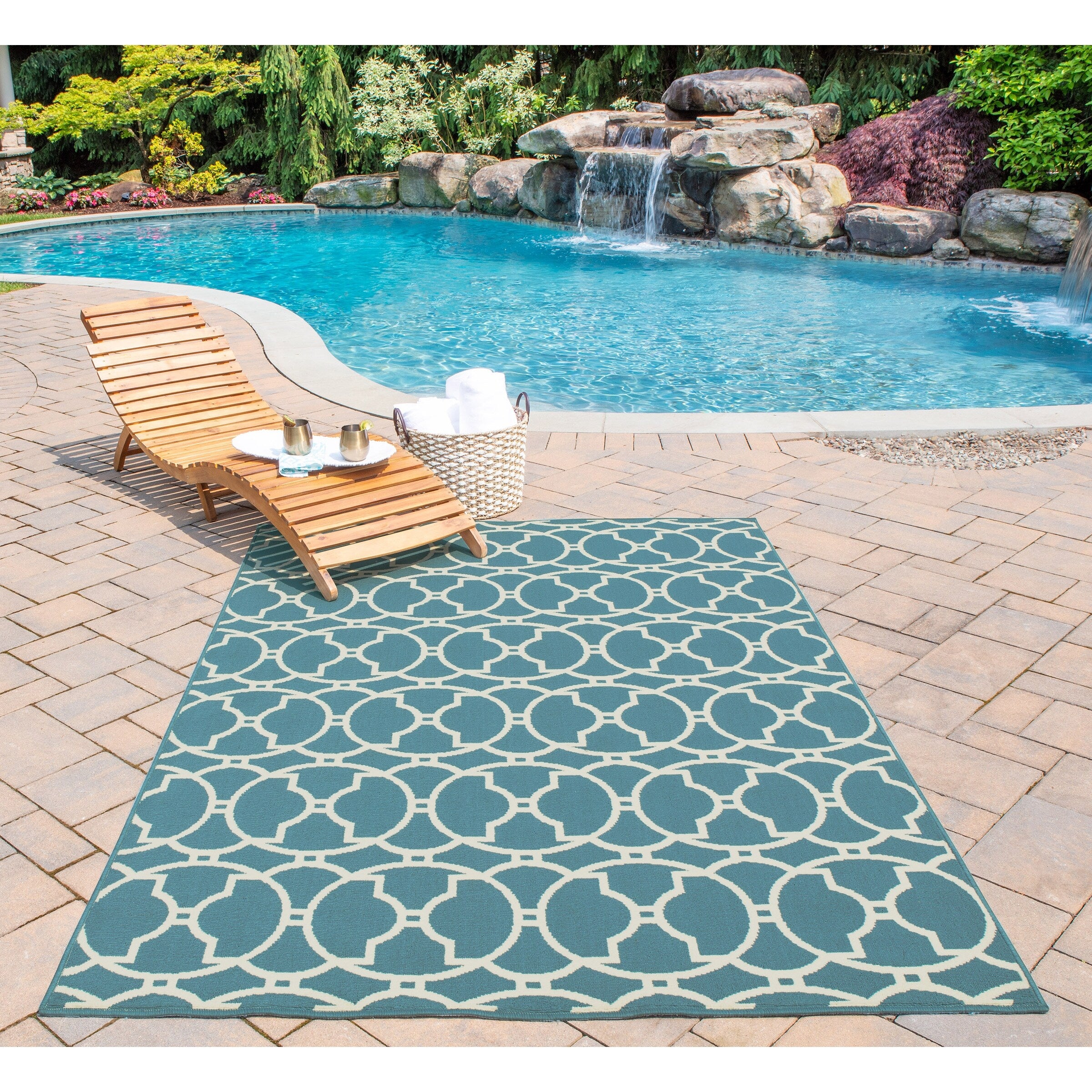 Momeni Baja Moroccan Tile Indoor Outdoor Rug