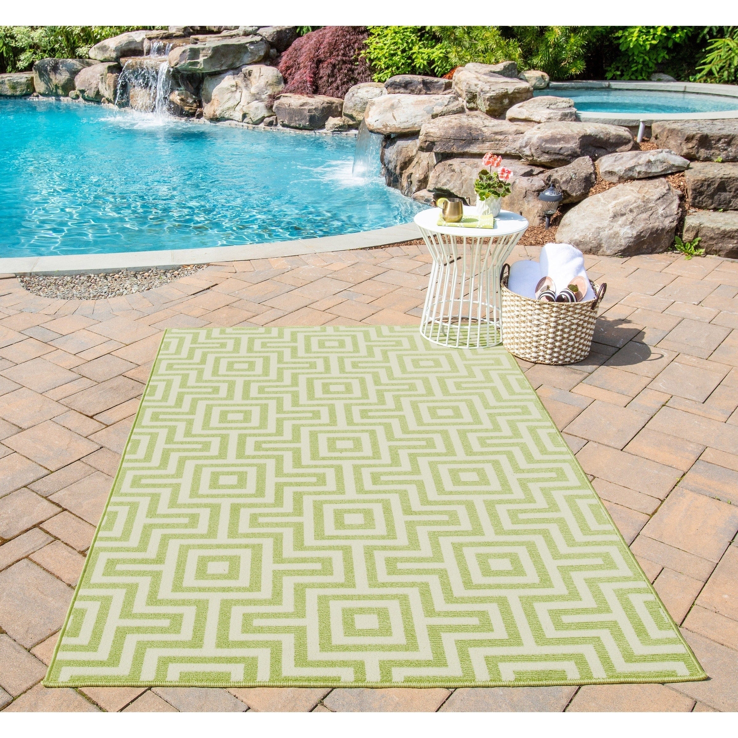 Momeni Baja Retro Indoor Outdoor Area Rug