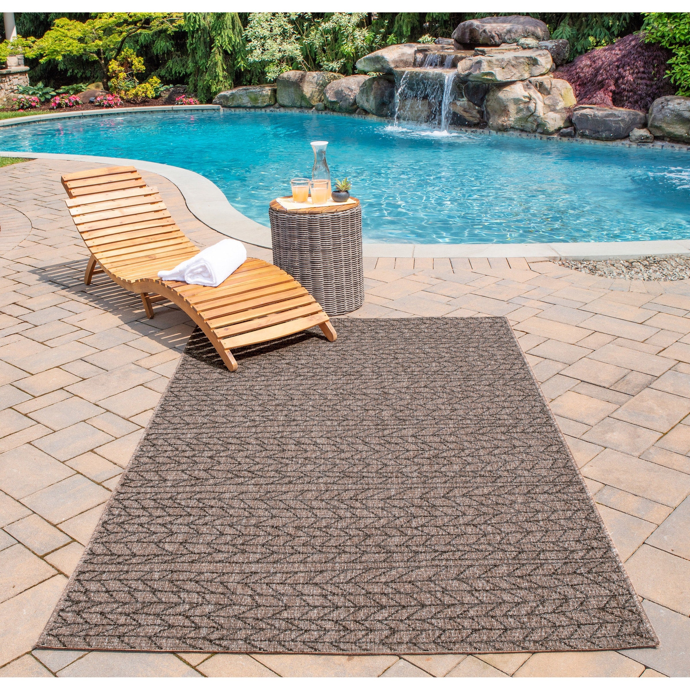 Momeni Como Indoor Outdoor Rug 910 X 132