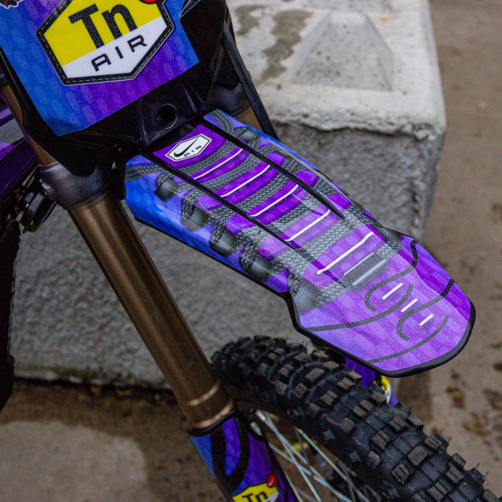 SUR RON FULL COVERAGE GRAPHICS KIT  – NIKE TN PURPLE/BLUE