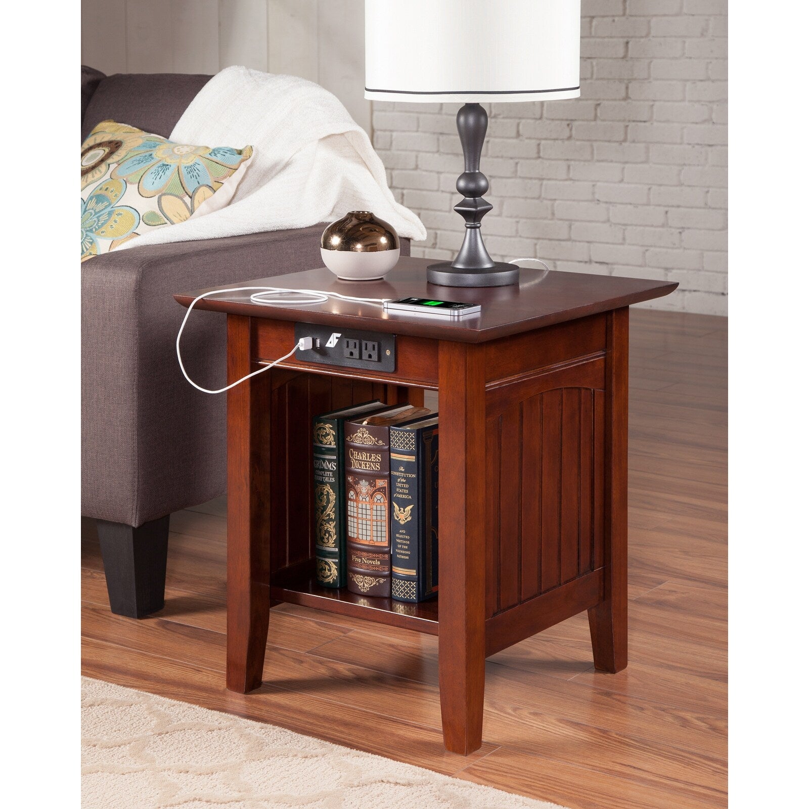 Nantucket End Table With Charger Walnut