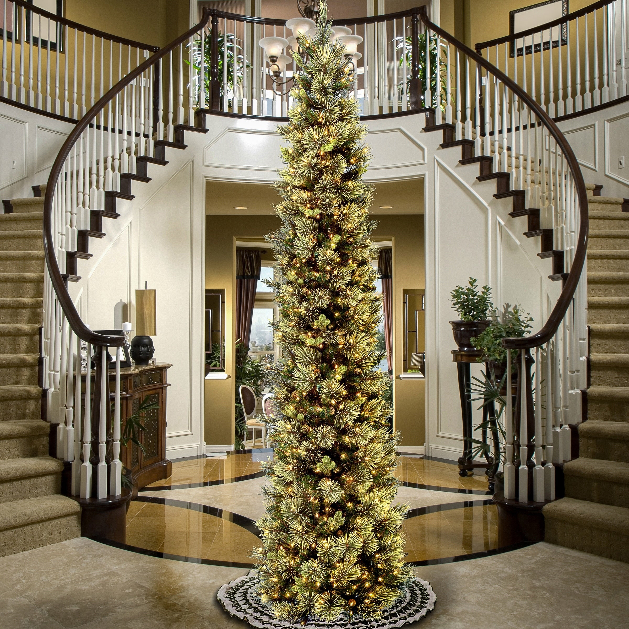 10 Ft. Carolina Pine Slim Tree With Clear Lights