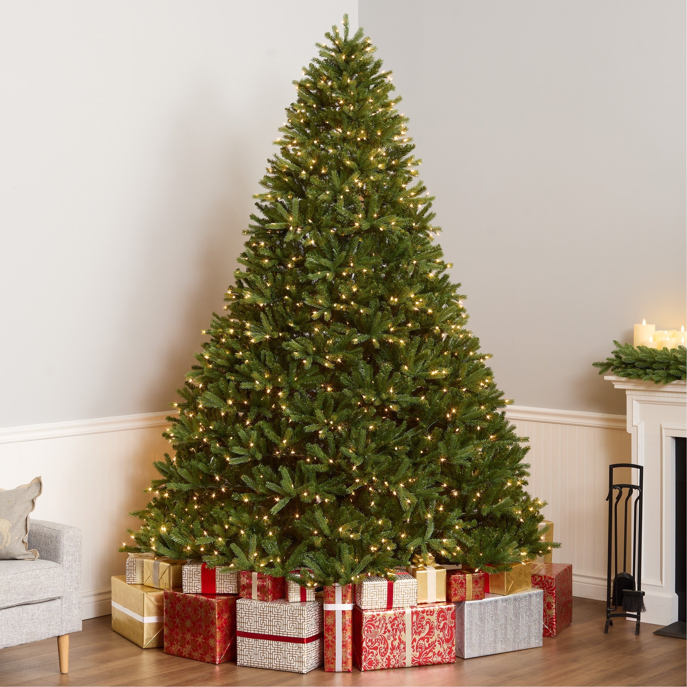 9 Foot Feel Real Jersey Fraser Medium Fir Hinged Tree With 1500 Clear Lights