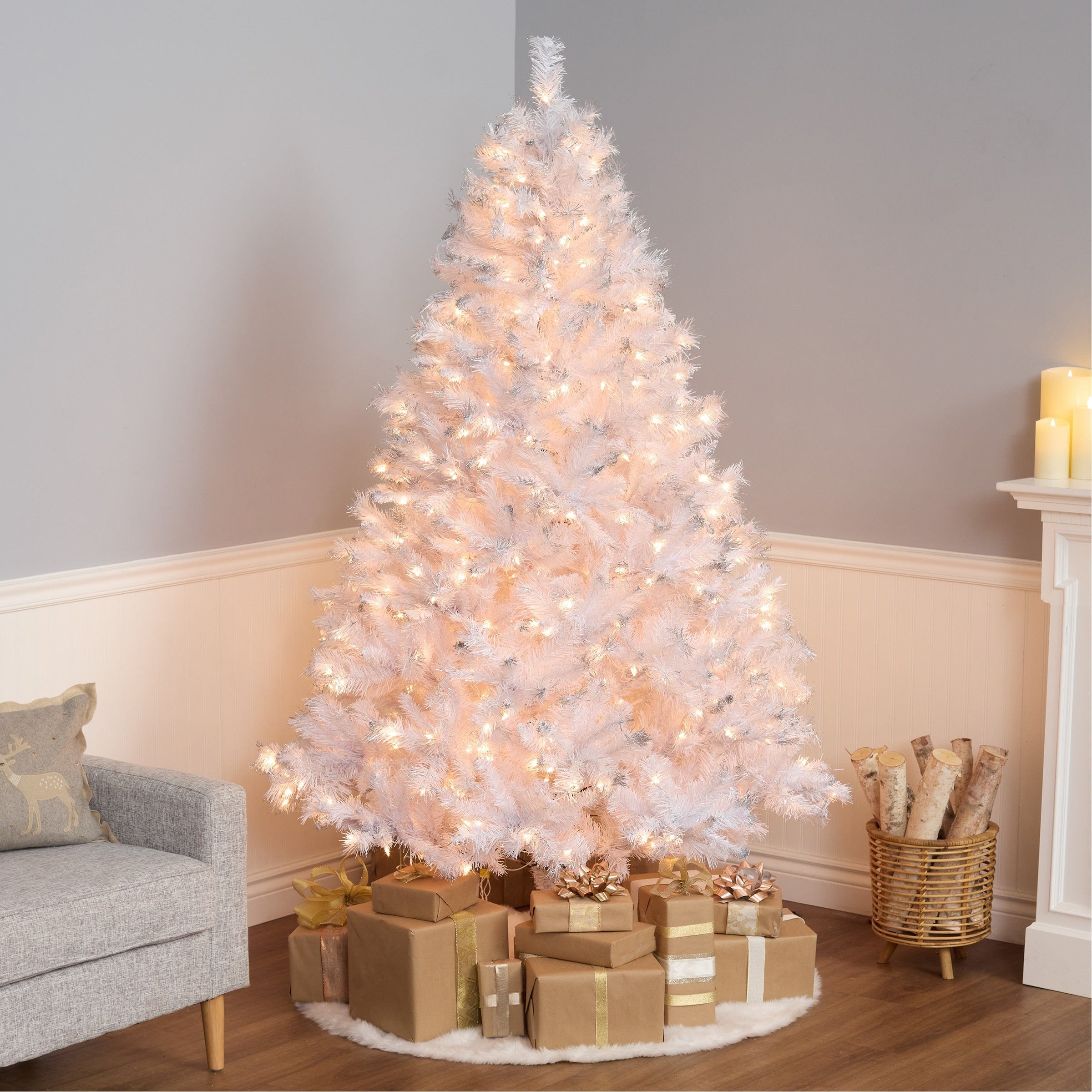 7 Foot Winchester White Pine Hinged Tree With Silver Glitter And 450 Clear Lights